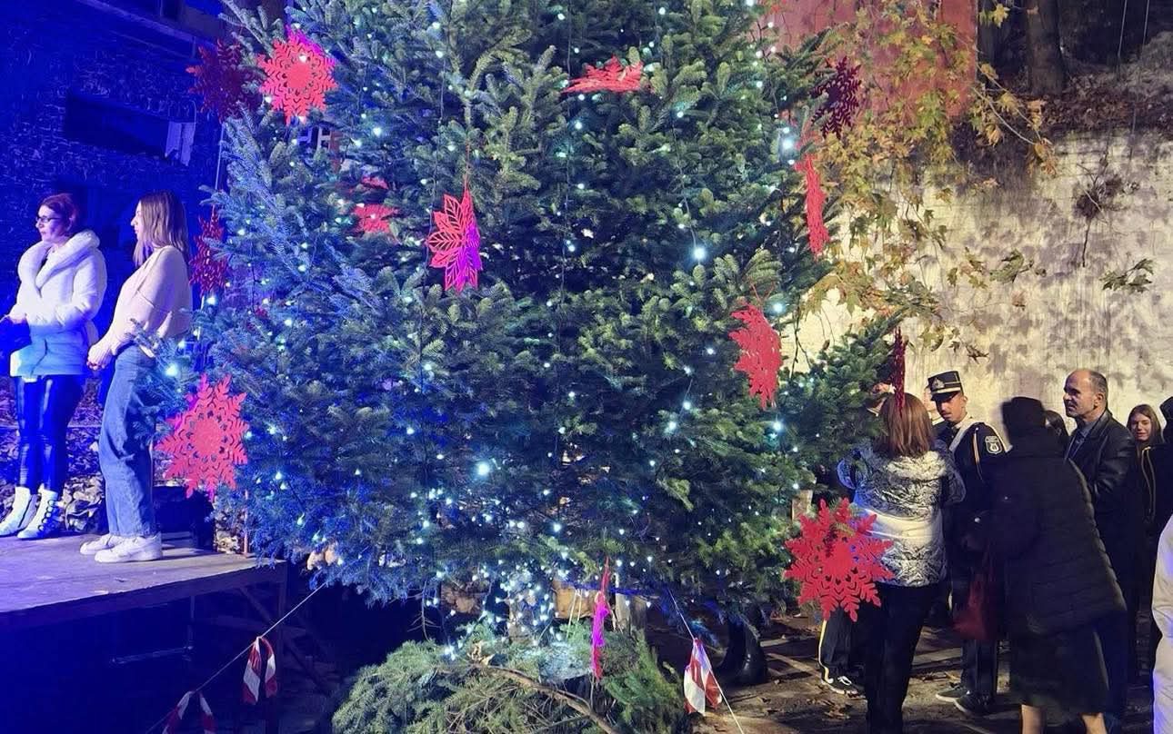 Αυτό είναι το ιδανικό χωριό για Χριστούγεννα στην Εύβοια