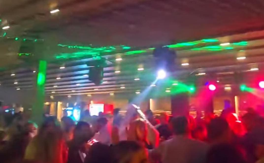 Πασίγνωστος τραγουδιστής έρχεται στη Νότια Εύβοια