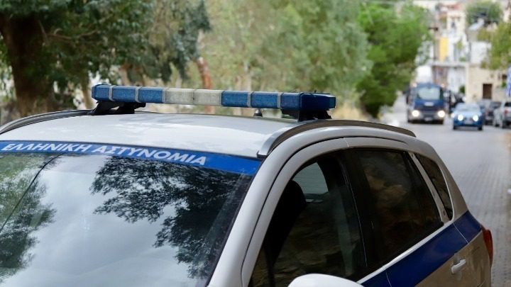 Τρεις συλλήψεις για αρπαγή, εκβίαση και παράνομη κατακράτηση