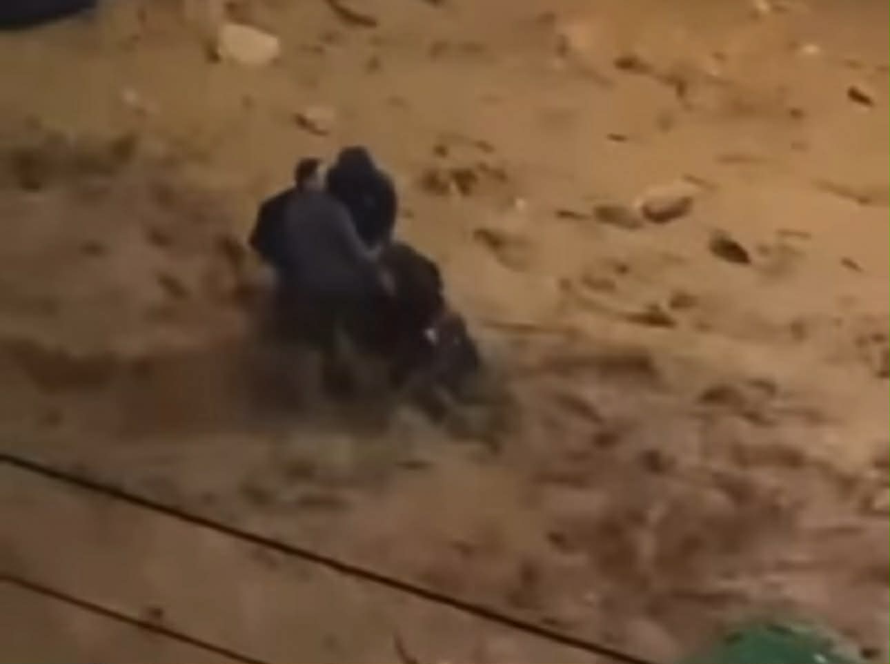 Γυναίκα σώθηκε την τελευταία στιγμή από ορμητικά νερά στη Γλυφάδα