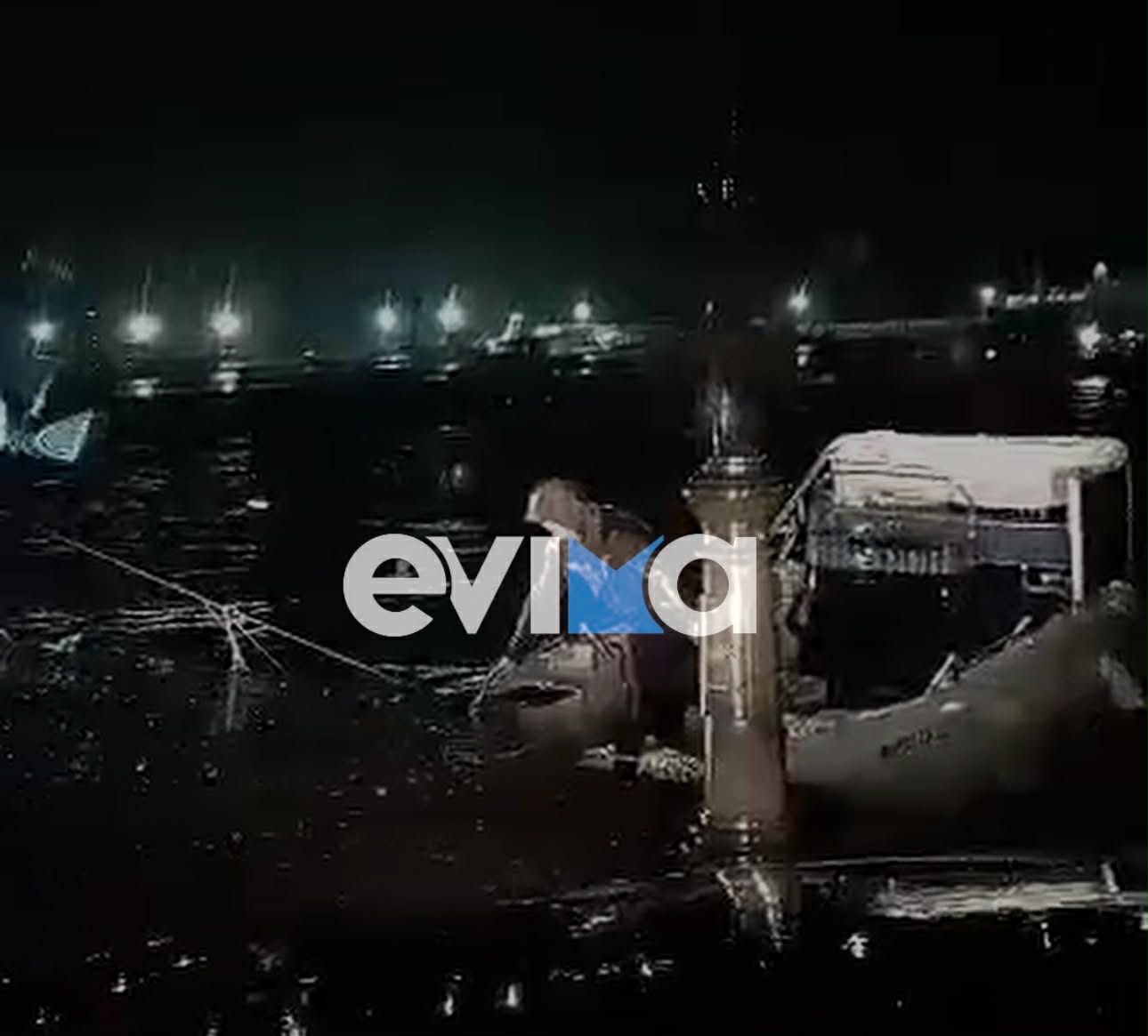 Στο έλεος της θεομηνίας η Εύβοια – Εφιάλτης στο λιμάνι της Κύμης μέσα στη νύχτα