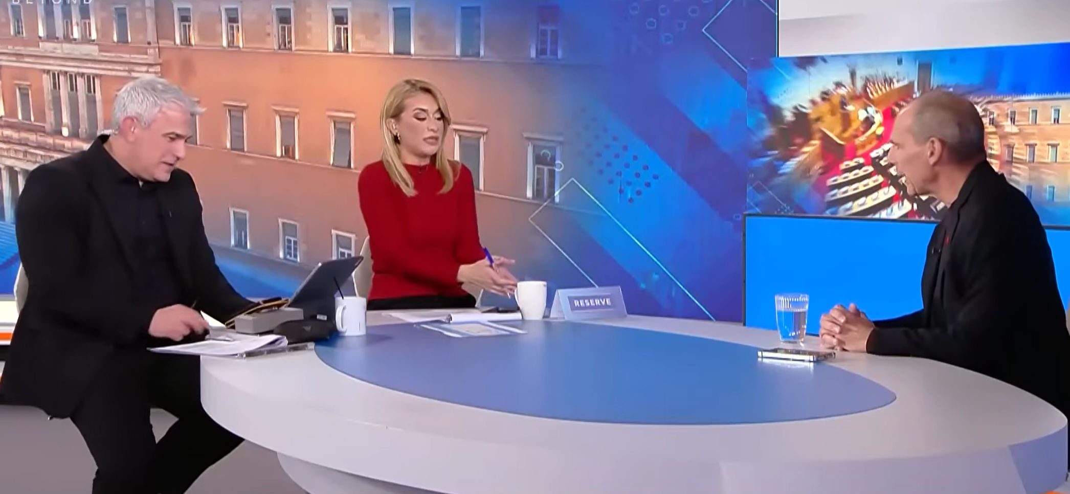 Χαμός on air με Βαρουφάκη μετά τις δηλώσεις για τα ναρκωτικά – Αποχώρησε ο Χαριτάτος