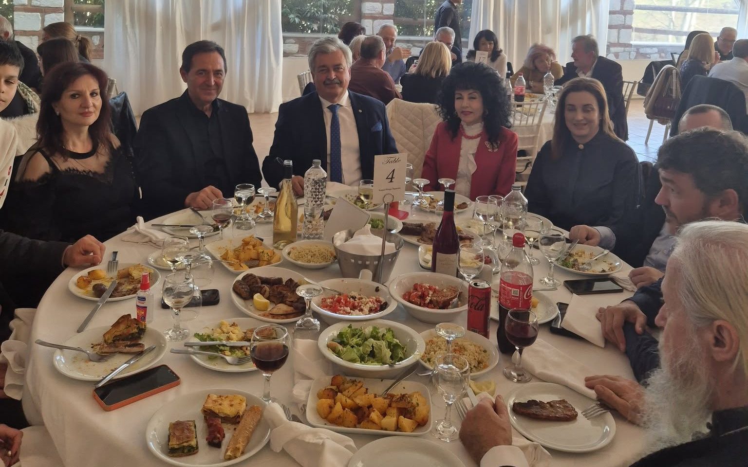 Εύβοια: Έκοψαν τον πίτα για τον ΑΗΣ Αλιβερίου – Όμορφες παρουσίες στην εκδήλωση