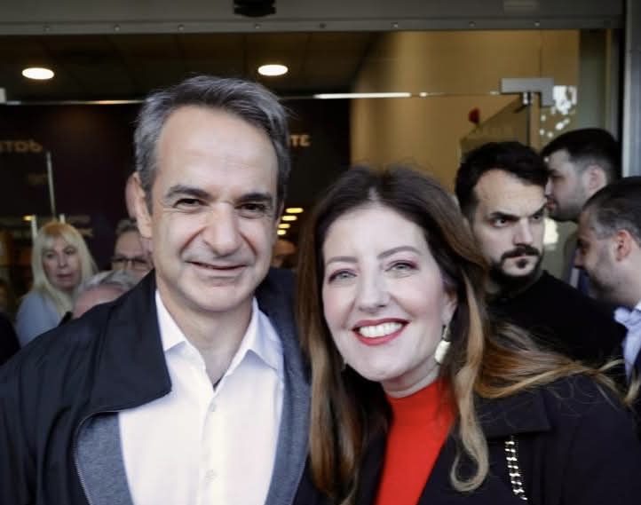 Καραμπατσώλη δίπλα στον Μητσοτάκη: Τι ειπώθηκε για την Εύβοια