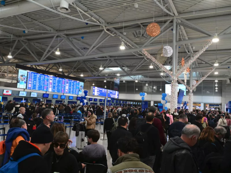 ΥΠΑ για FIR Αθηνών: Μαζική παρεμβολή από αέρος σχεδόν σε όλες τις συχνότητες – Πρωτοφανές περιστατικό