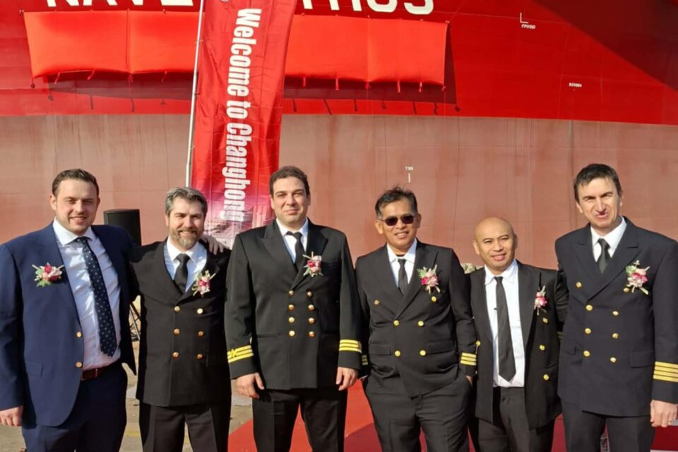 Ο Υποπλοίαρχος Γιώργος Δόνδωρος από την Εύβοια στη βάπτιση του νέου tanker της εταιρίας «Navio» στην Κίνα