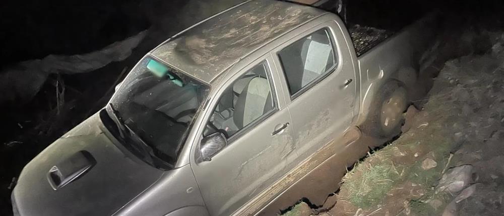 Λαμία: 40χρονος έκλεβε αυτοκίνητα – Ένα από αυτά το σκέπασε με χώμα και ξύλα