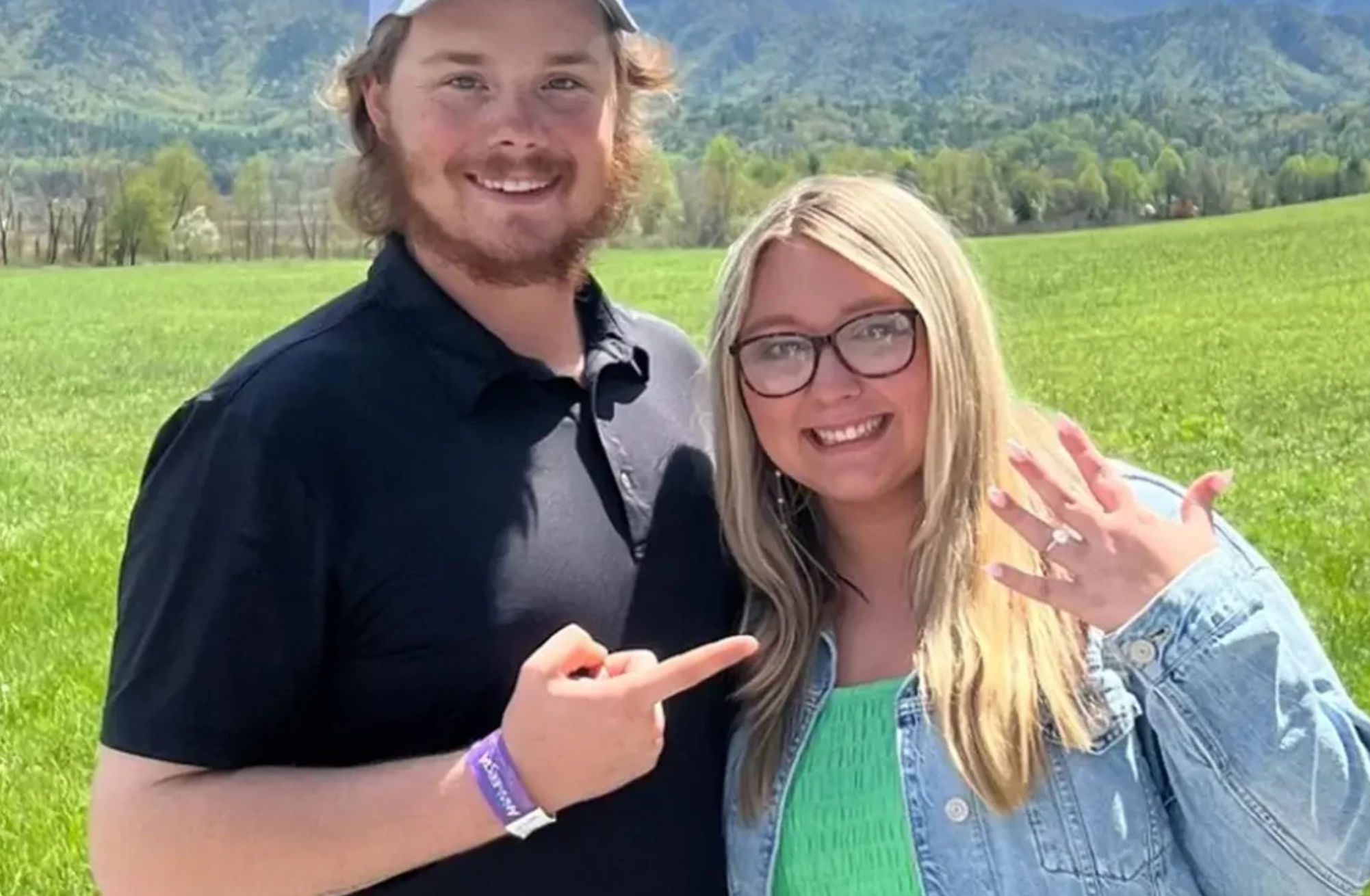 Έχασαν κιλά πριν τον γάμο τους και οι καλεσμένοι δεν τους αναγνώρισαν (video)