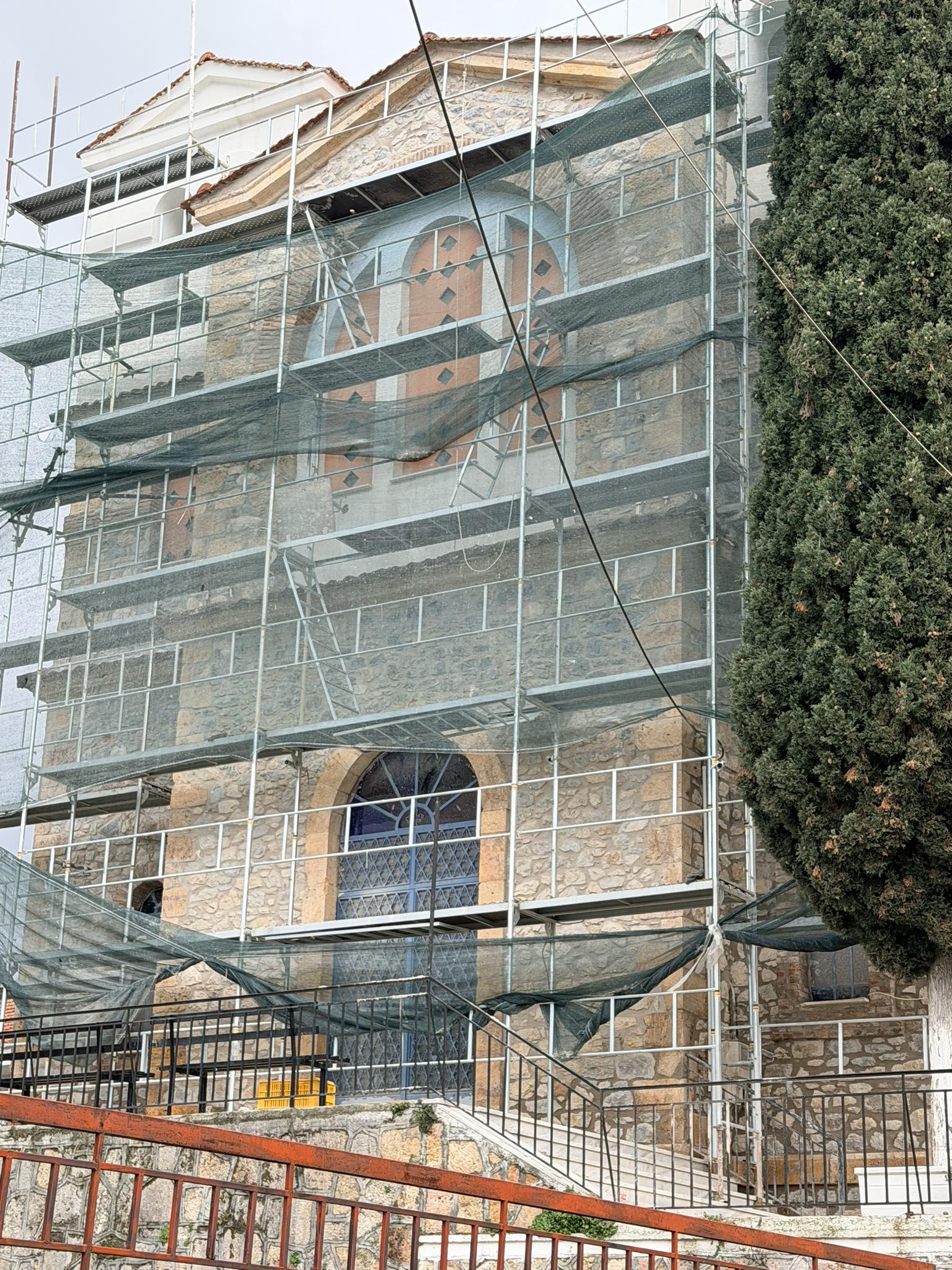 Σπουδαίο έργο σε μεγάλη εκκλησία της Εύβοιας βρίσκεται σε εξέλιξη