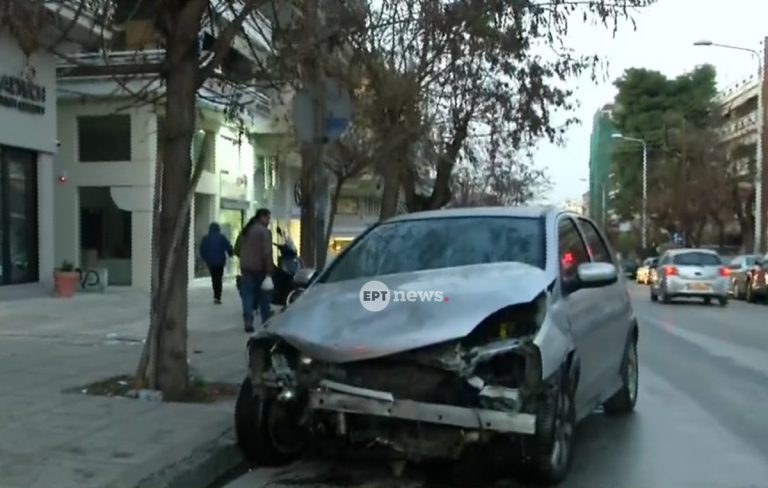 Θεσσαλονίκη: Μεθυσμένη οδηγός έπεσε πάνω σε 15 οχήματα, ένα περίπτερο και ένα κατάστημα