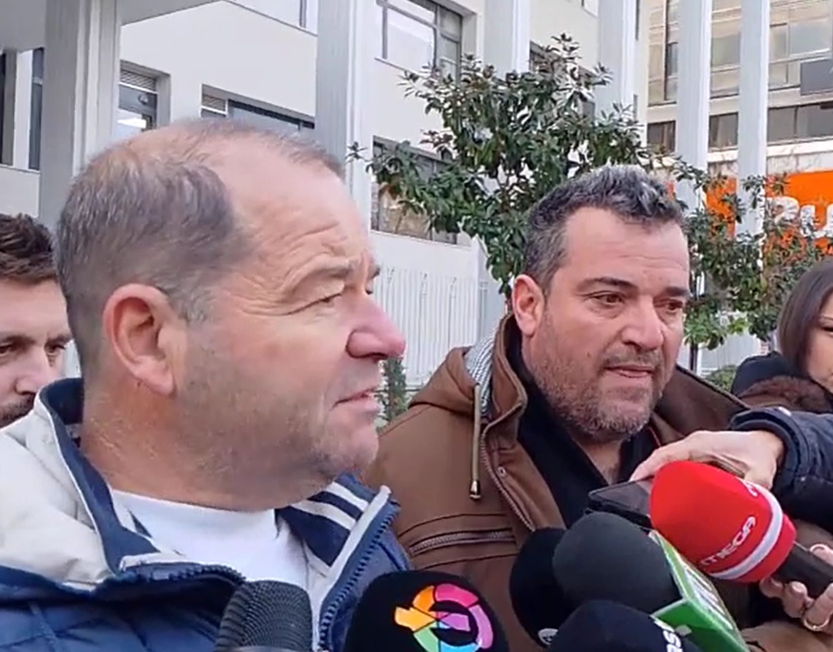 Αγρότες κατέθεσαν μήνυση για βανδαλισμούς στα τρακτέρ τους (video)