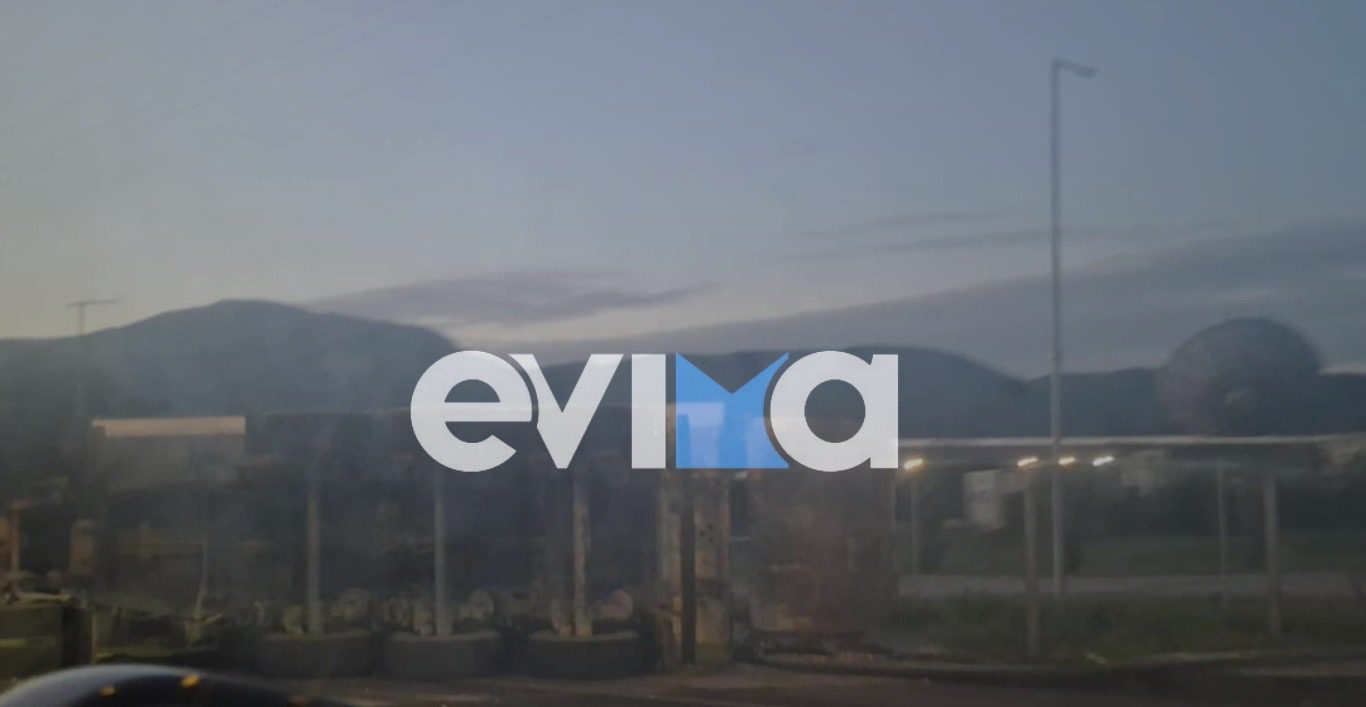 Σοβαρό τροχαίο στην Εθνική Αθηνών–Λαμίας – Νταλίκα τούμπαρε στο οδόστρωμα (pics)