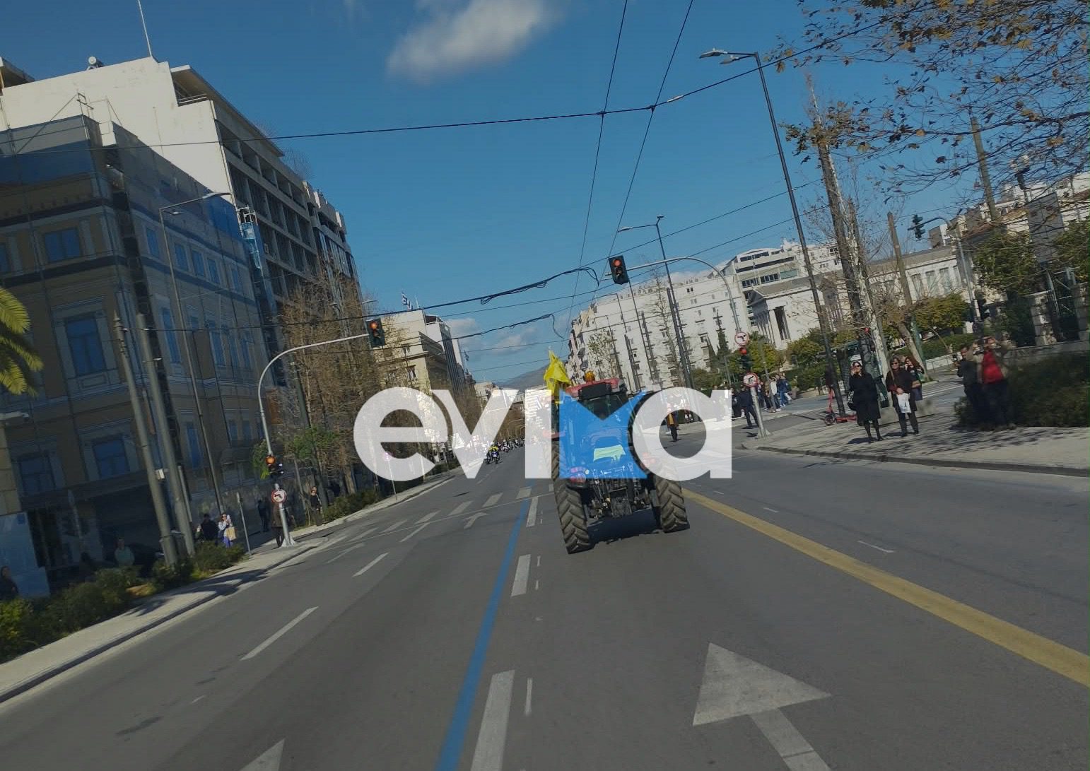 Έφυγαν από το Σύνταγμα οι αγρότες της Εύβοιας – Οι επόμενες κινητοποιήσεις (pics&vid)