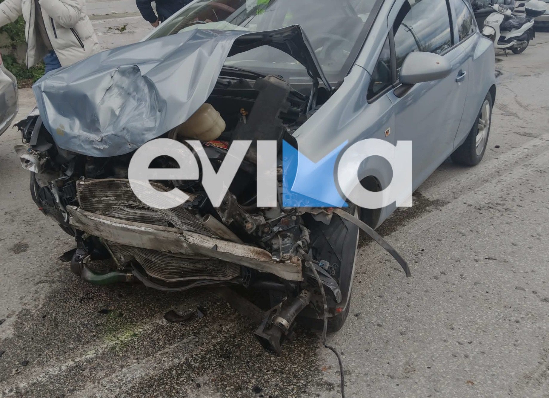 Σοβαρό Τροχαίο τώρα στην Εύβοια – Δύο τραυματίες