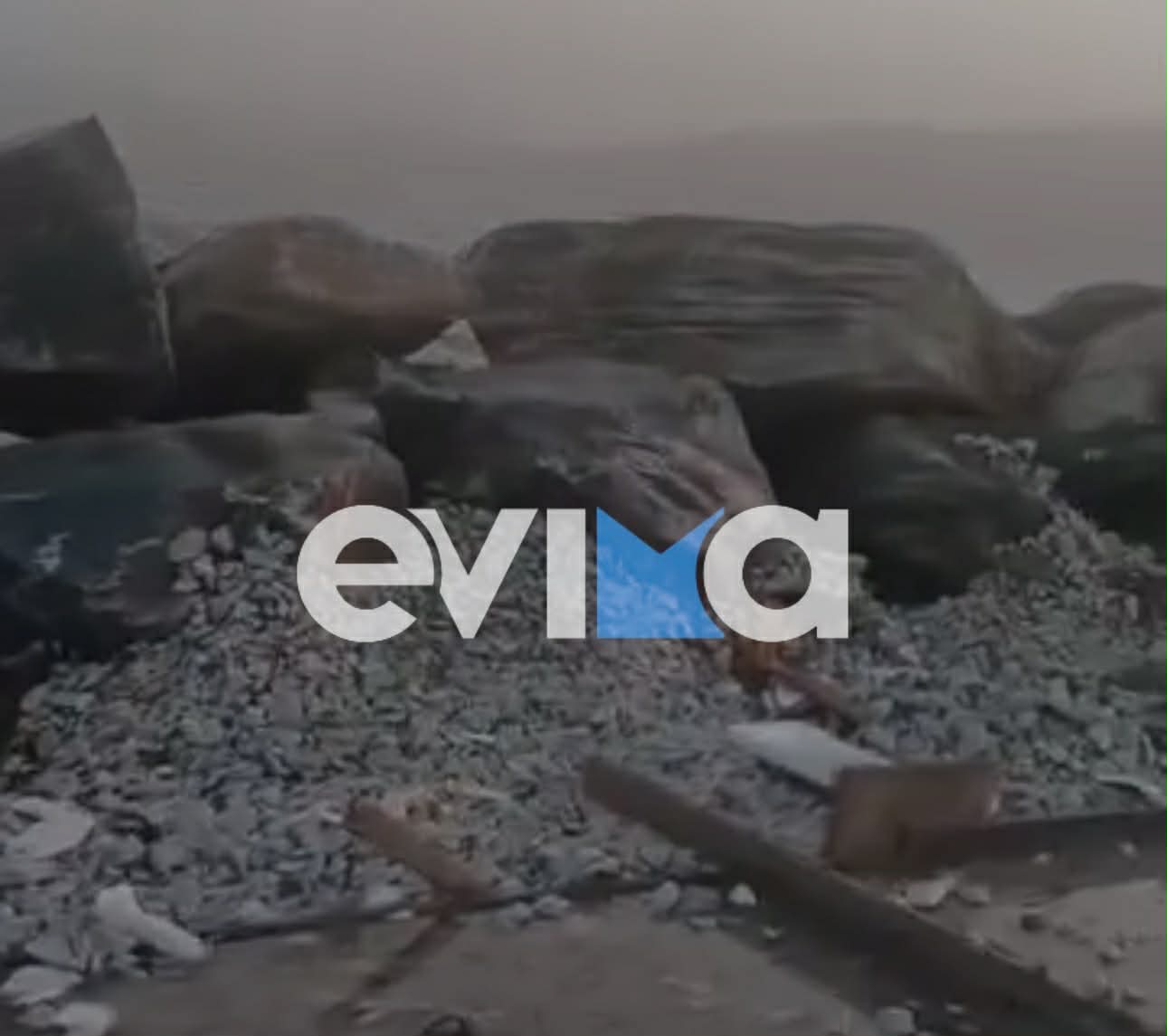 Εικόνες καταστροφής σε μεγάλο λιμάνι της Εύβοιας: Συγκλονιστικό βίντεο