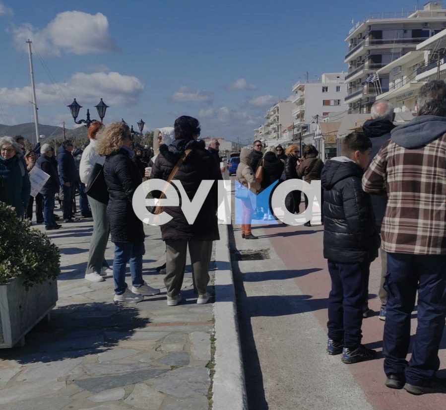 Τρία χρόνια μετά τα Τέμπη: Η Κάρυστος τίμησε τα 57 θύματα (pics&vid)