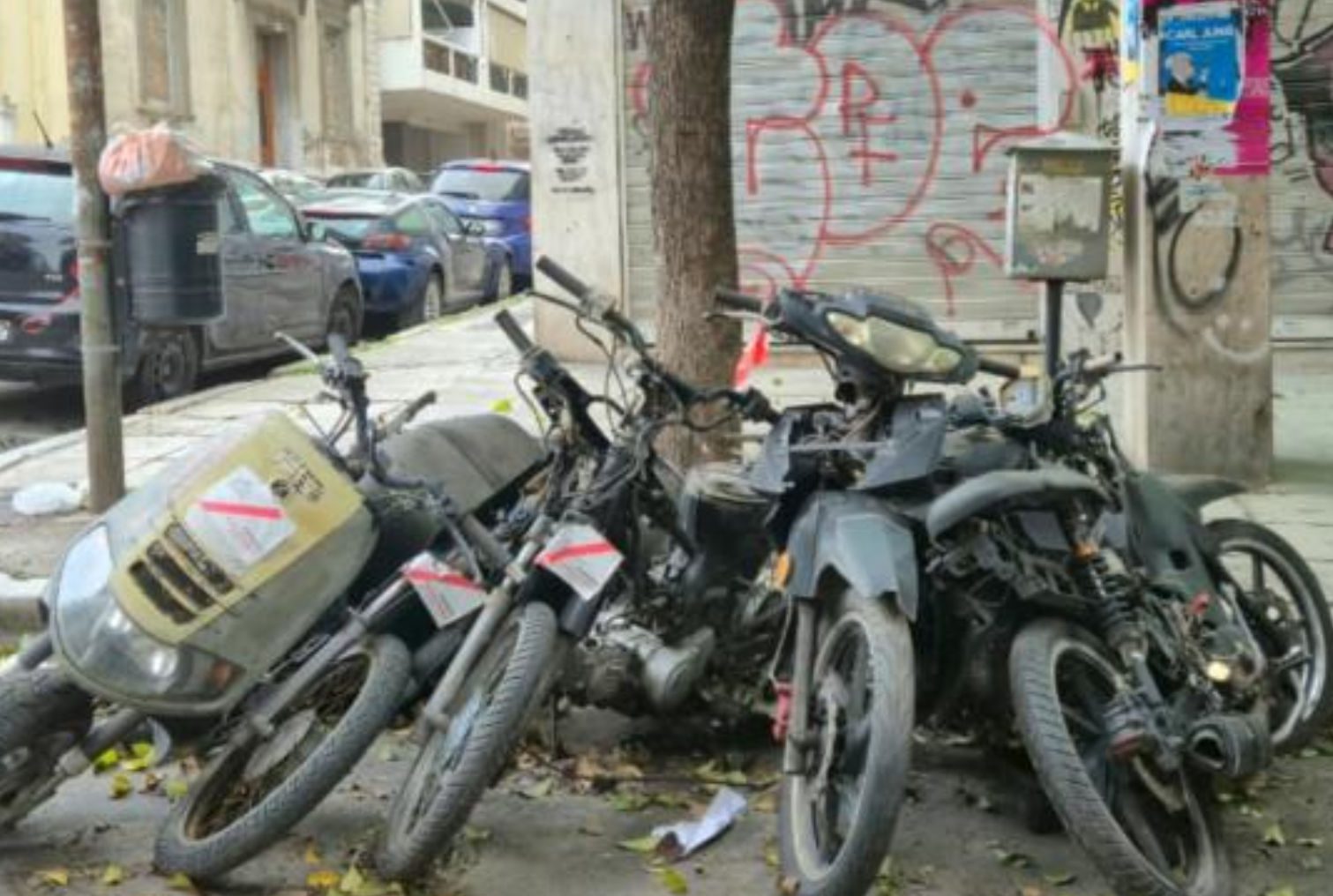 Απομακρύνονται μηχανάκια από γειτονιές της Αθήνας – Δείτε γιατί