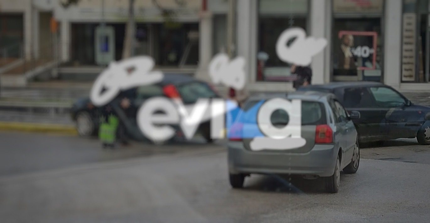 Σοβαρό τροχαίο τώρα στην Εύβοια: ΙΧ βρέθηκε πάνω σε πεζοδρόμιο