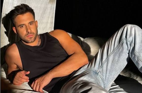 Πασίγνωστος τραγουδιστής θα τραγουδήσει σε μεγάλο καρναβάλι της Εύβοιας