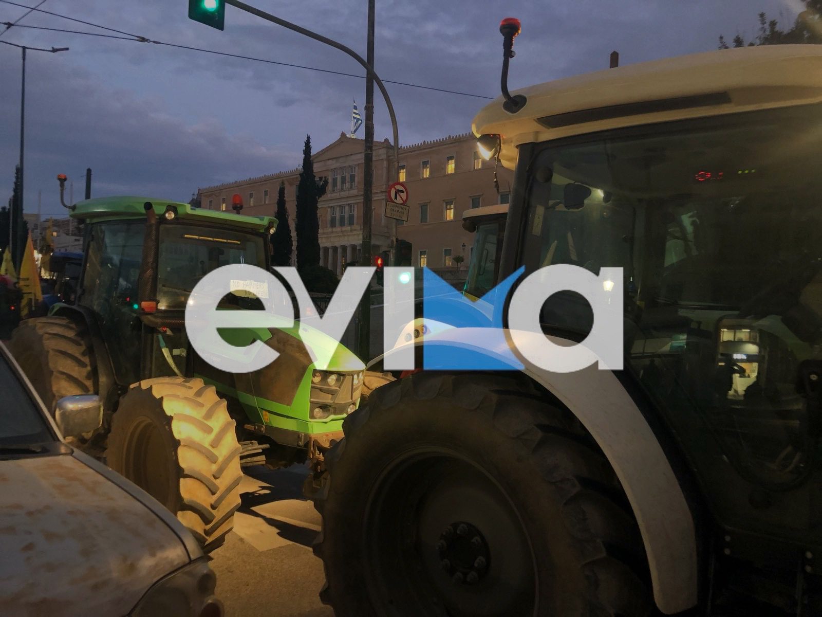 Αγρότες της Εύβοιας από το Σύνταγμα: «Θα ξαναστηθούν τα μπλόκα εάν δεν ικανοποιηθούν τα αιτήματά μας»