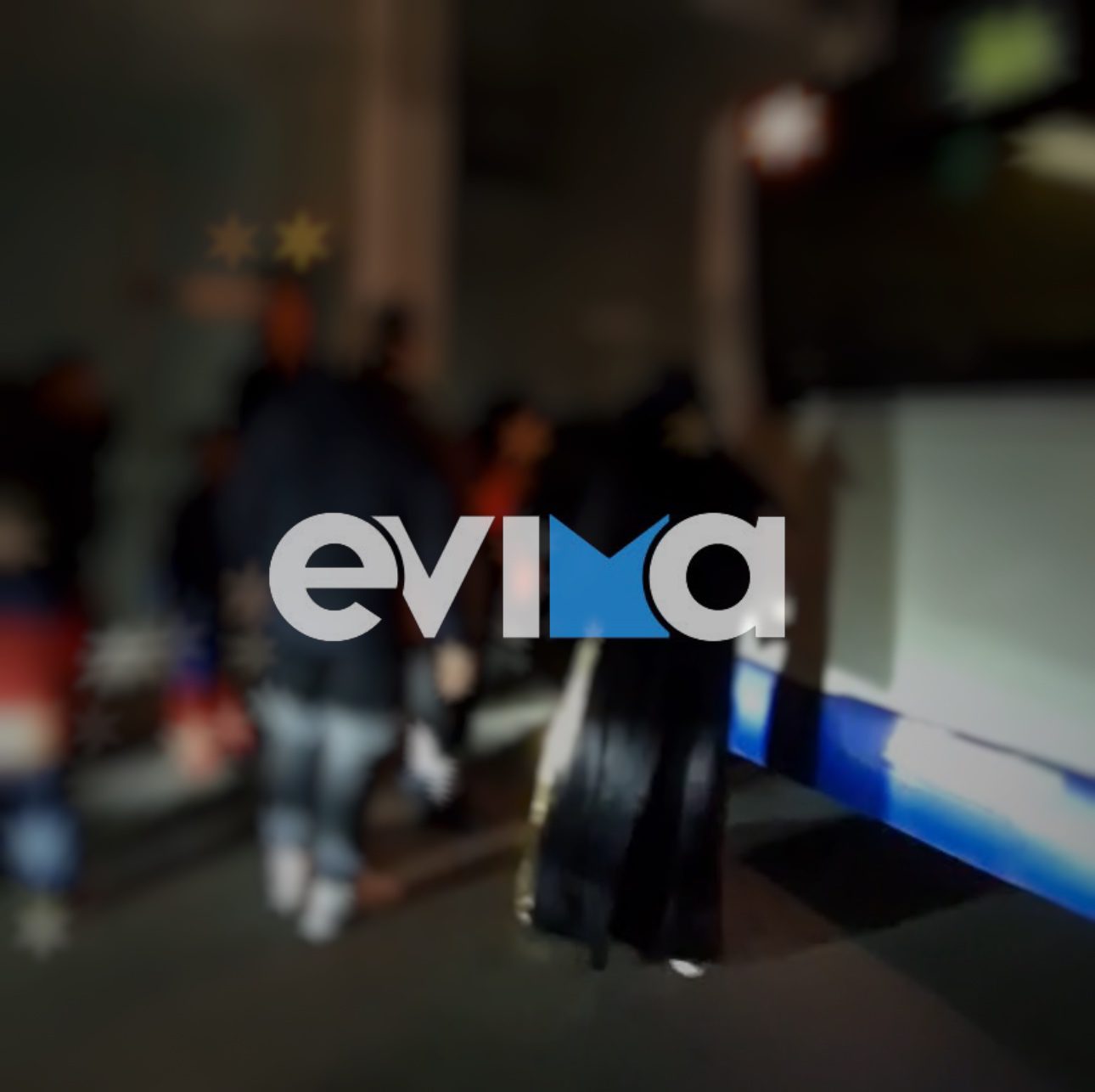 Τροχαίο με λεωφορείο στη Χαλκίδα: Φράκαρε στη Νεοφύτου – Εικόνες