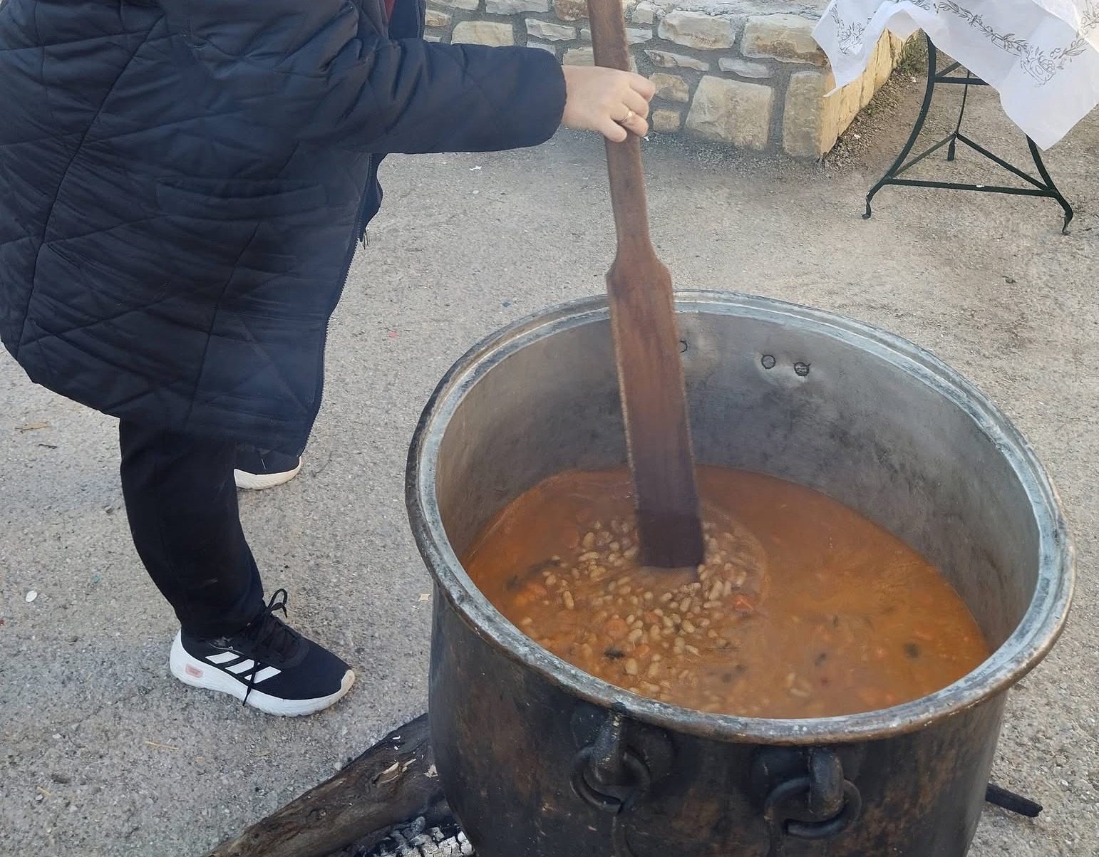 Σε αυτό το χωριό της Εύβοιας μοίρασαν φασολάδα την Καθαρά Δευτέρα