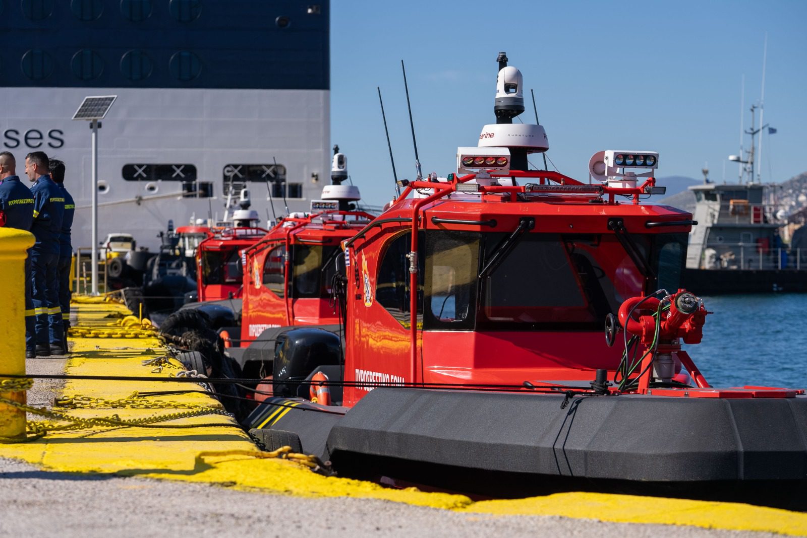 Πέντε σύγχρονα ταχύπλοα σκάφη παρέλαβε το Πυροσβεστικό Σώμα