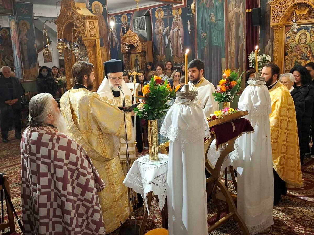 Ερέτρια: Οι πρώτοι χαιρετισμοί! Ποιοι χοροστάτησαν