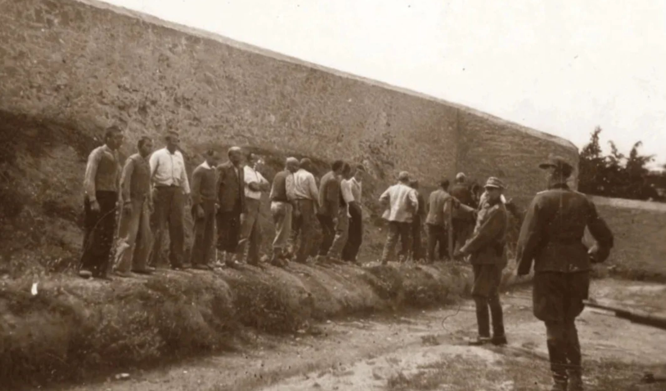 Καισαριανή: Τρεις Έλληνες Εβραίοι ανάμεσα στους 200 εκτελεσθέντες