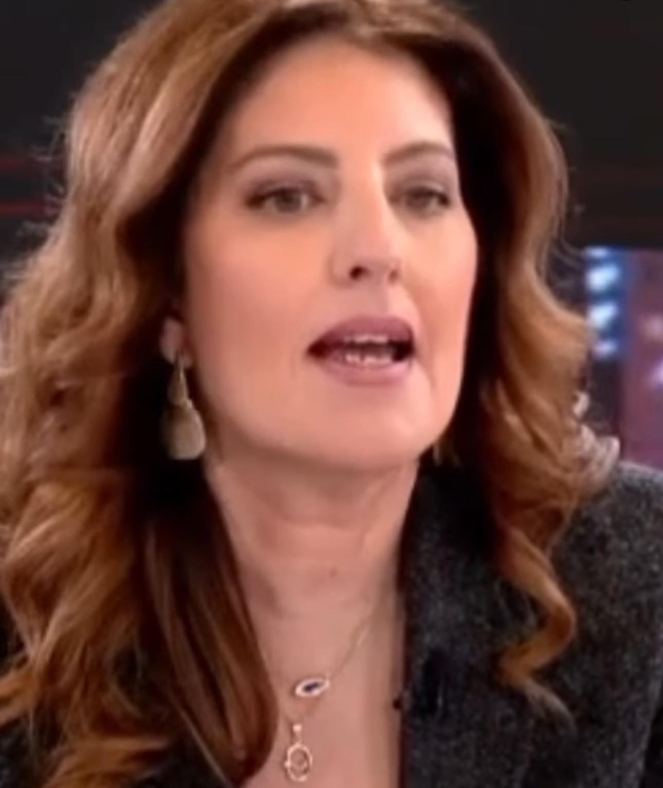 Κωνσταντίνα Καραμπατσώλη: «Η κοινωνία χρειάζεται αλήθεια, όχι φωνές» (vid)