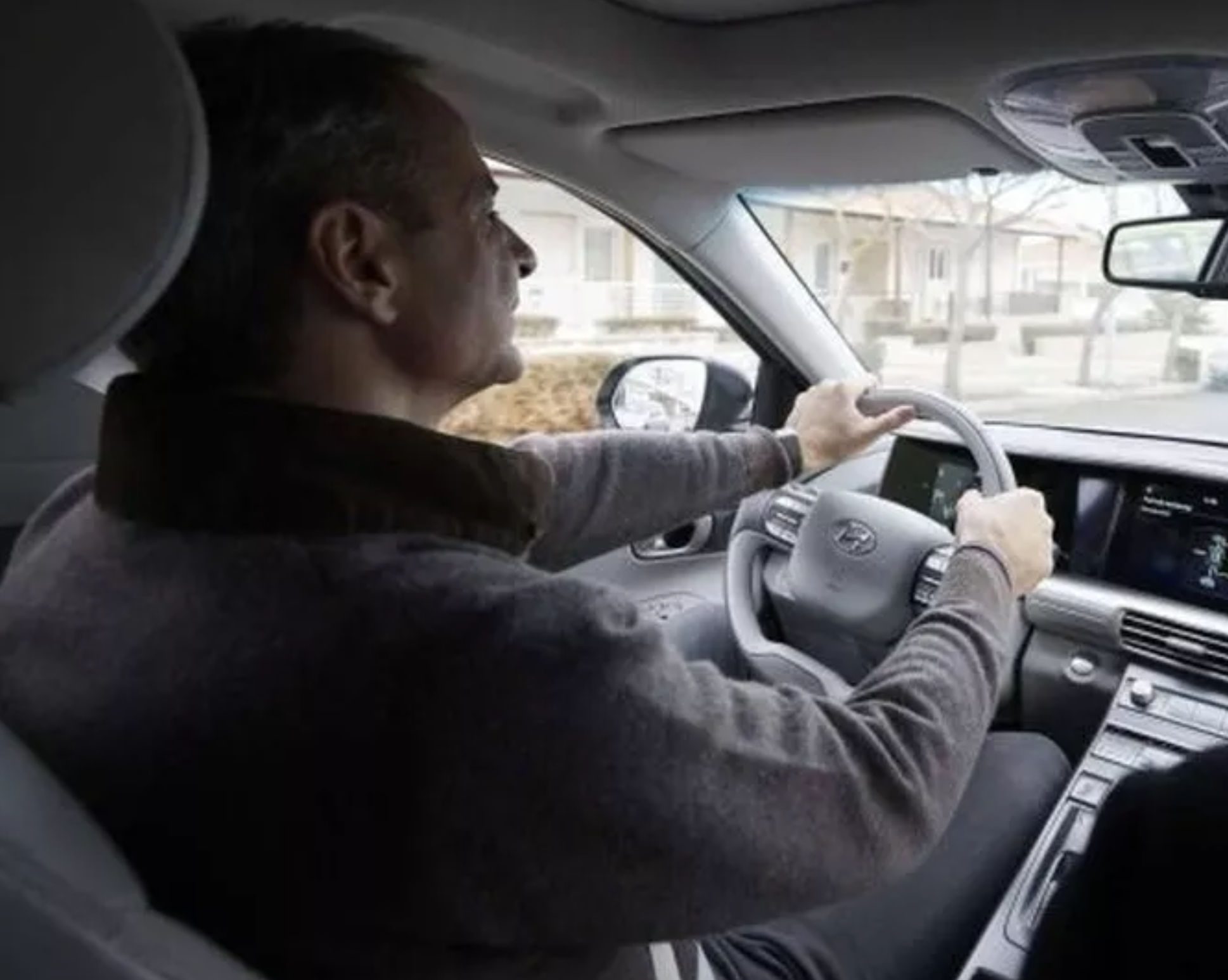 Τι αυτοκίνητο οδηγεί ο Κυριάκος Μητσοτάκης και άλλοι ηγέτες κρατών