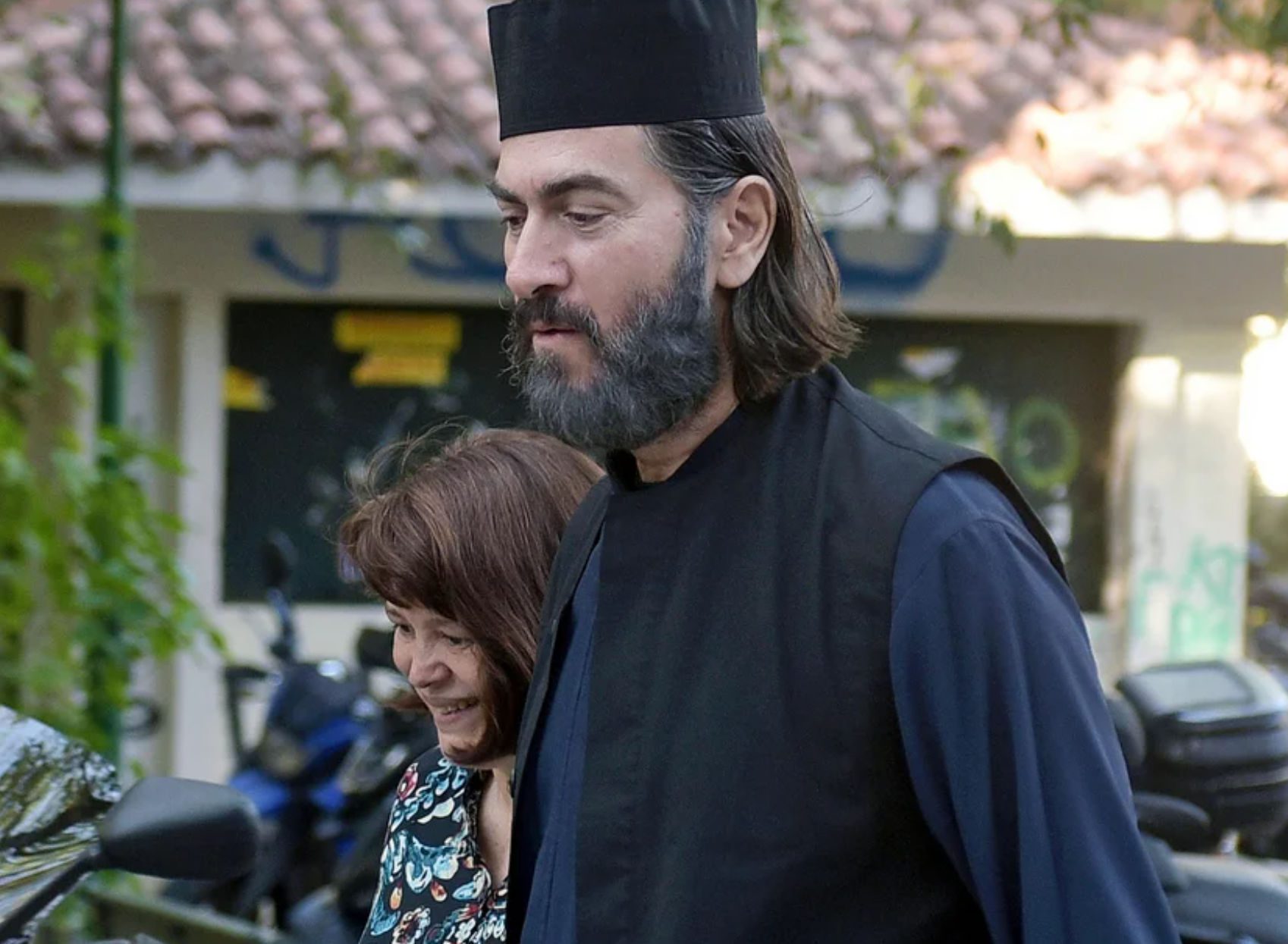 Πρόταση εισαγγελέα: Να καταδικαστούν ο πατέρας Αντώνιος και 4 υπάλληλοι της Κιβωτού για ξυλοδαρμούς