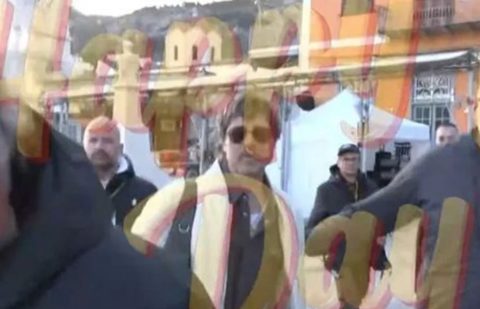 Ο Μπραντ Πιτ στα σοκάκια της Ύδρας – Σε ποια βίλα θα μένει