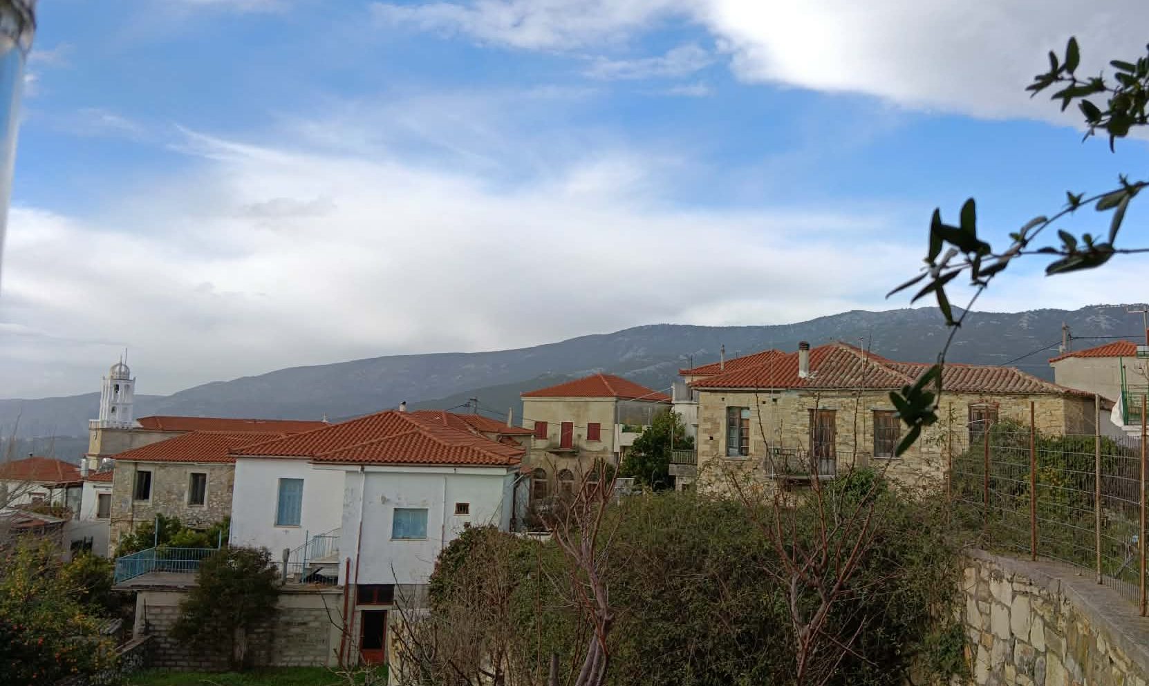 Καιρός: Τοπικές νεφώσεις με βορειοδυτικούς ανέμους σήμερα στην Εύβοια