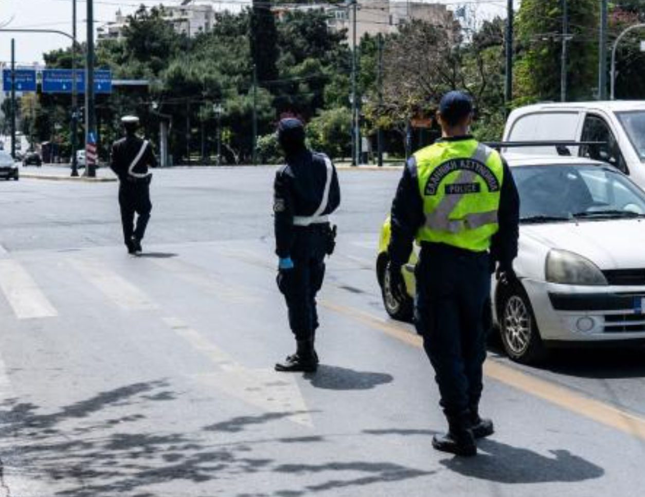Στο ταχυδρομείο χιλιάδες κλήσεις για παραβάσεις – Τι πρέπει να κάνουν οι οδηγοί όταν τις λάβουν