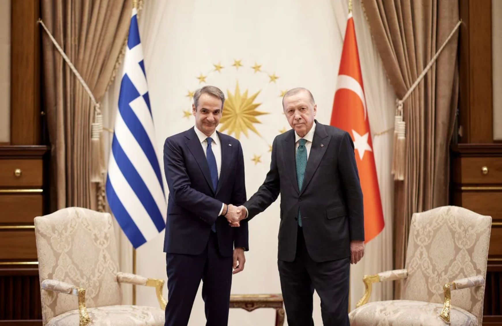 Θερμή υποδοχή: Ο πρώτος διάλογος Μητσοτάκη-Ερντογάν στην Άγκυρα