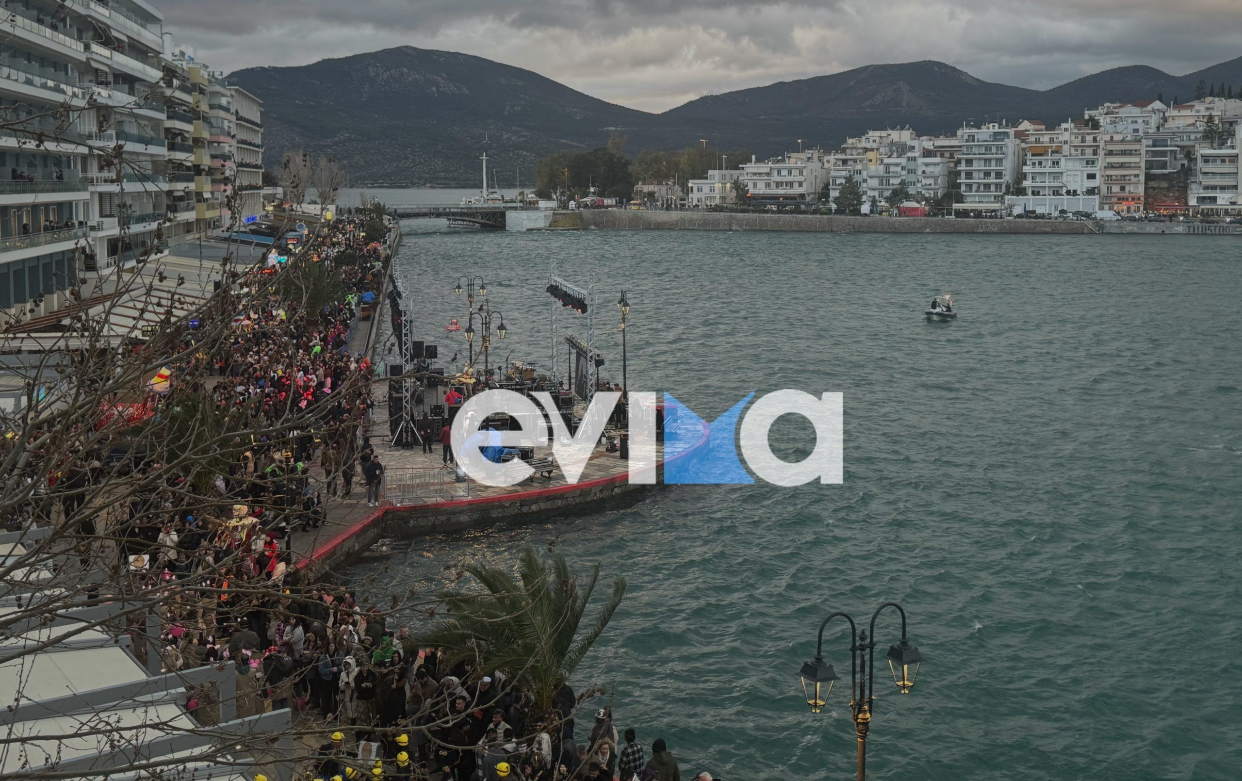 Αυτός ο πολιτικός βρέθηκε χθες σε καρναβάλι της Εύβοιας