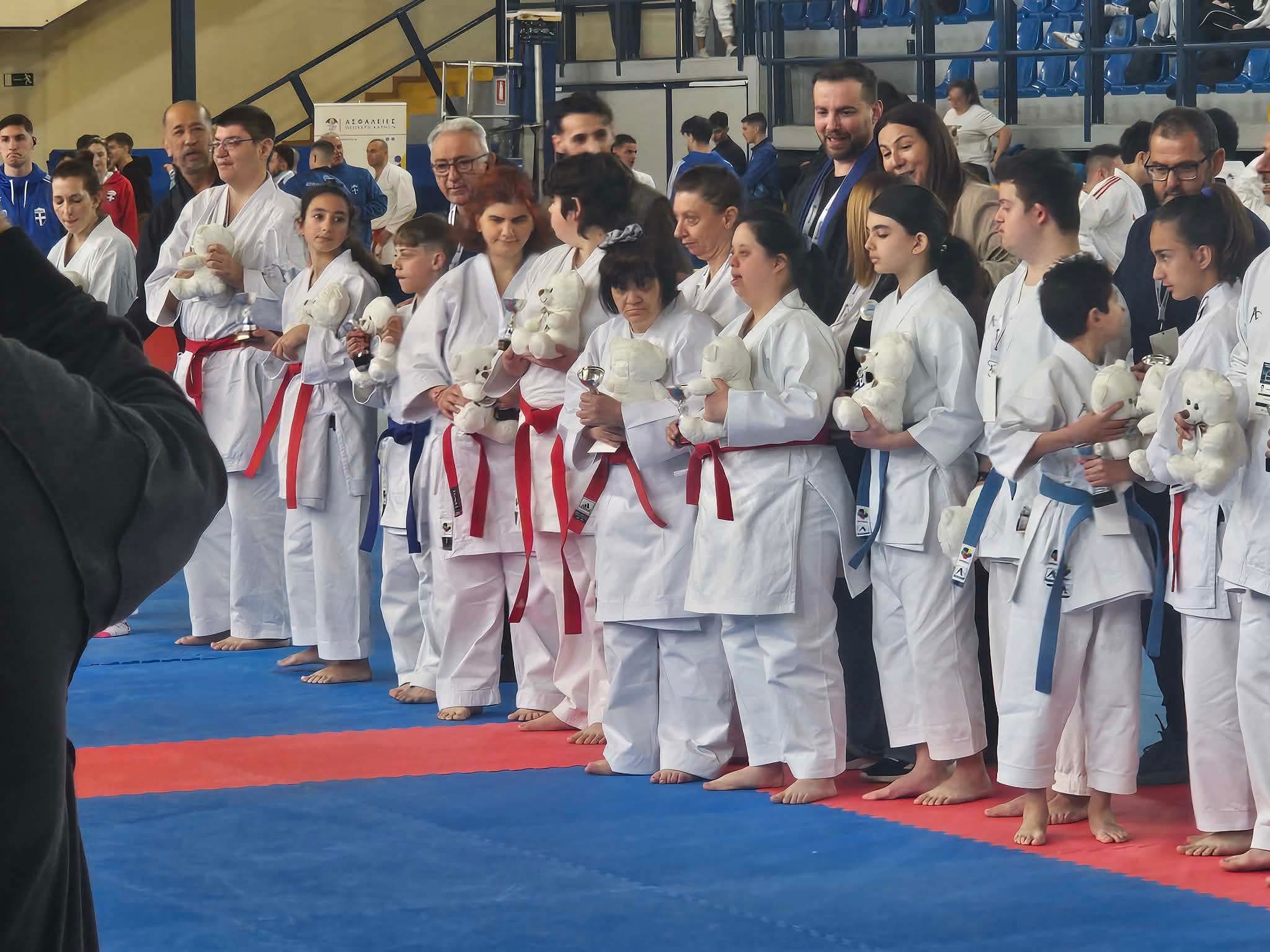 Αθλήτριες της Εύβοιας διακρίθηκαν στο πανελλήνιο Κύπελλο Para – Karate