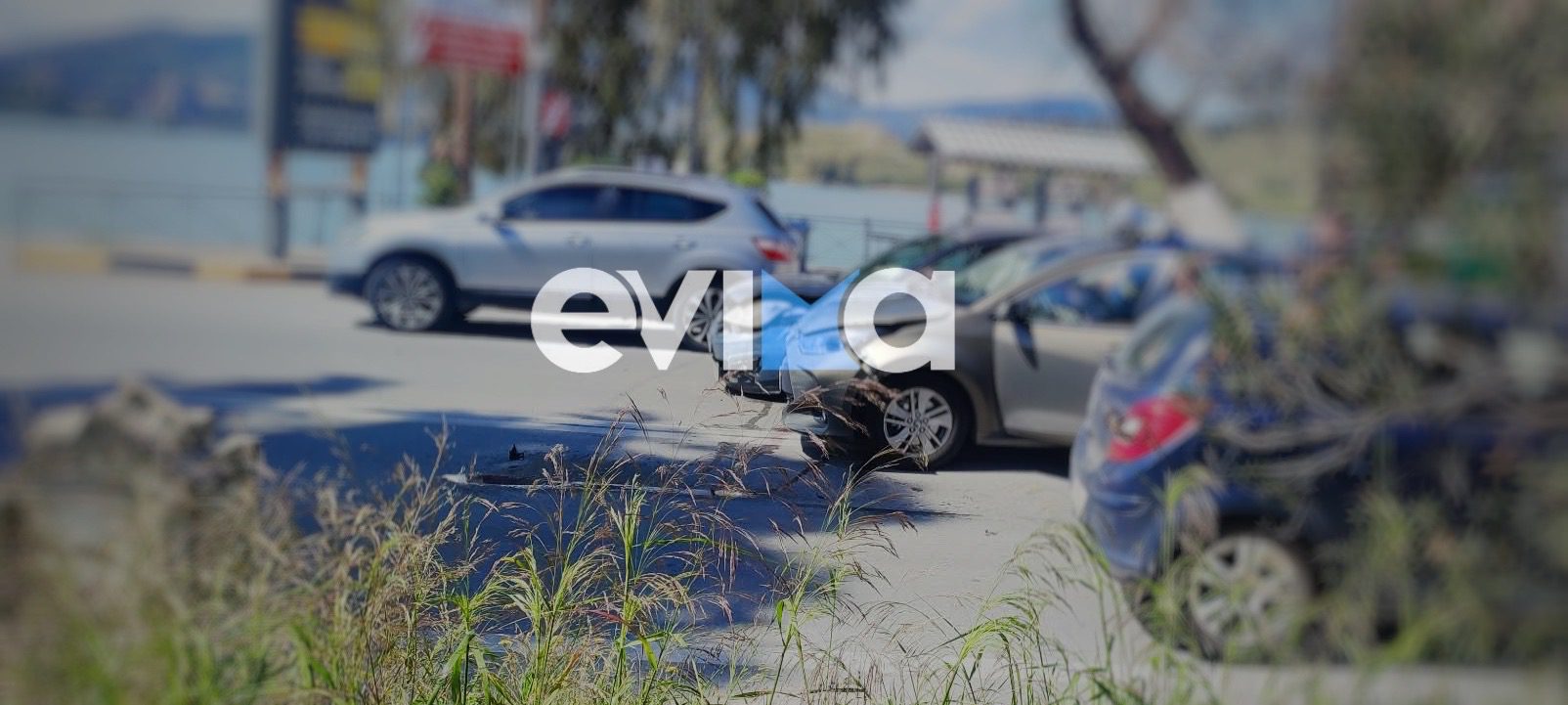 Τροχαίο στη Χαλκίδα: Σφοδρή σύγκρουση ανάμεσα σε δύο ΙΧ έξω από εκκλησία