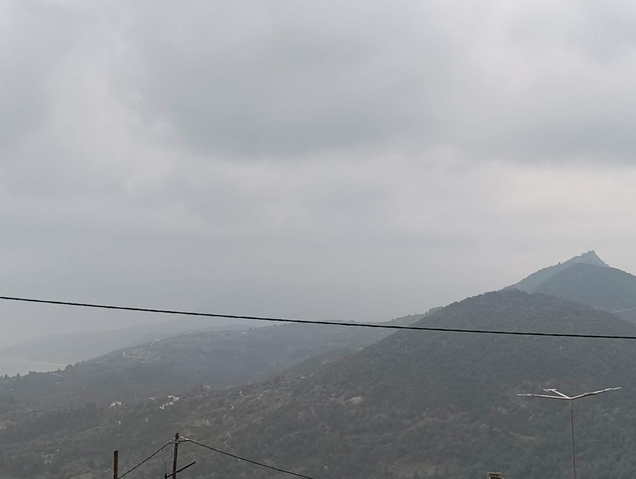 Κακοκαιρία με βροχές και τσουχτερό κρύο σήμερα στην Εύβοια