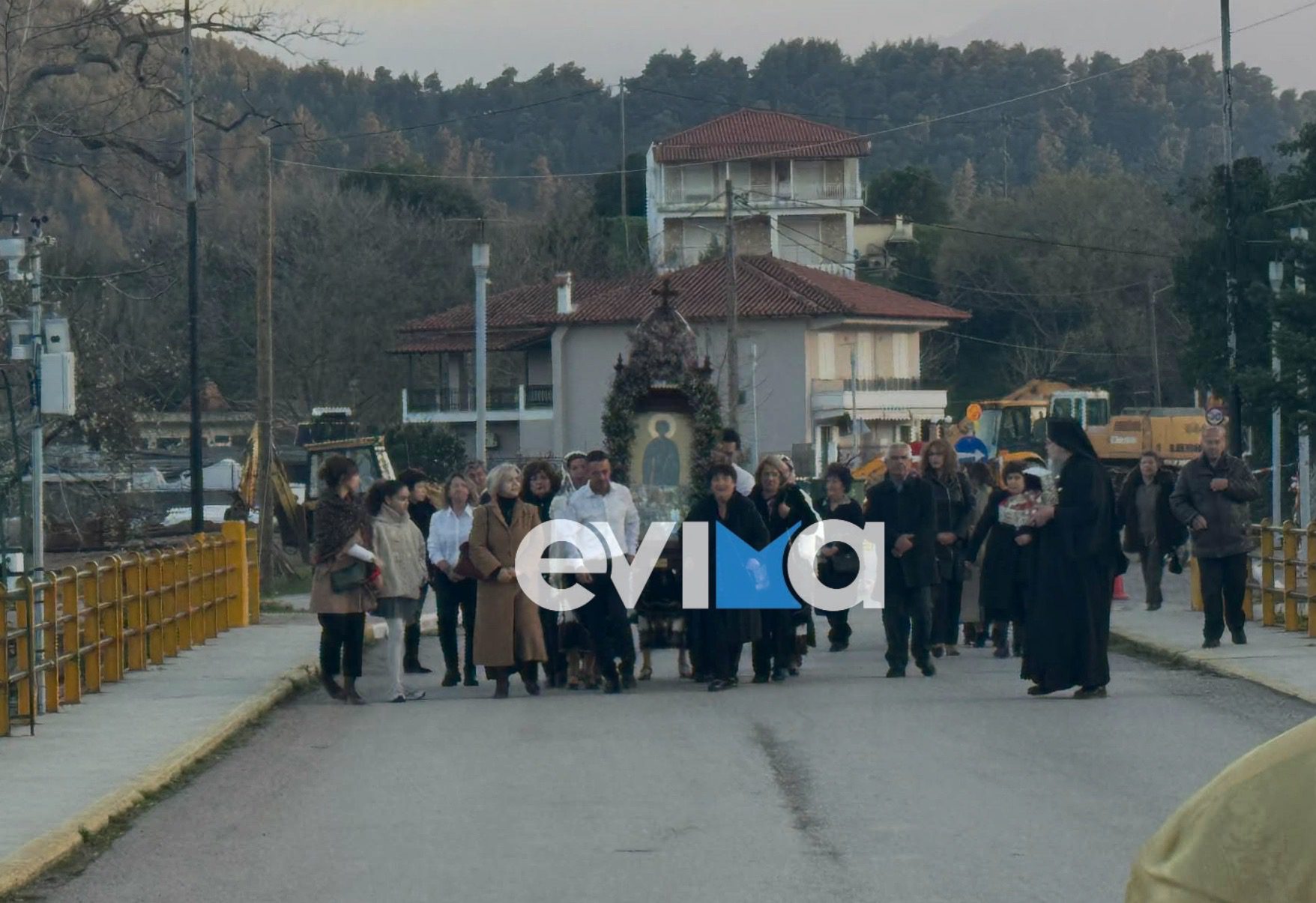 Εύβοια: Δάκρυα συγκίνησης στην υποδοχή της Τιμίας Κάρας του Οσίου Δαυίδ – Ιστορική ημέρα πίστης και ευλογίας στο Μαντούδι