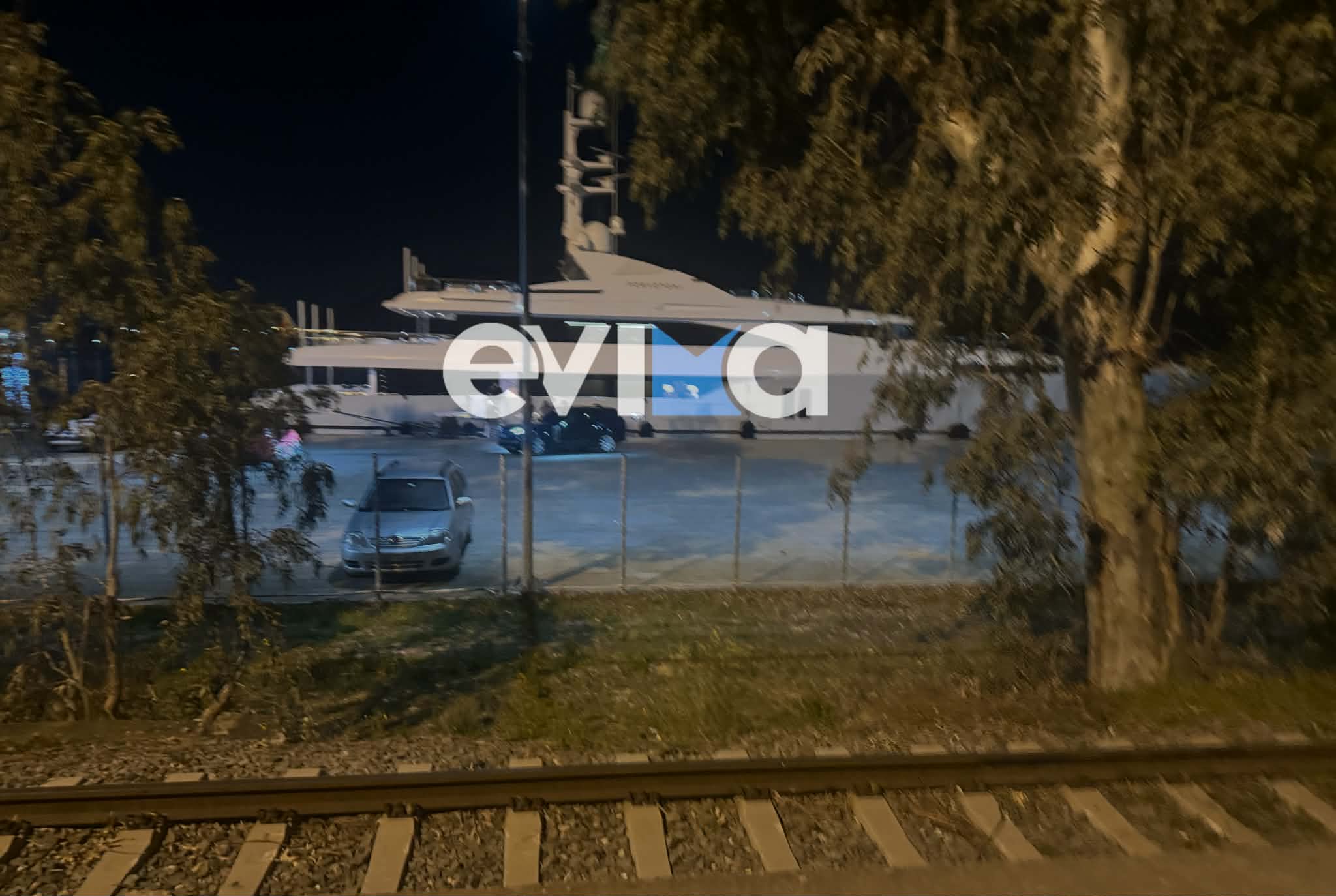 Έφτασε στη Χαλκίδα ο Μπραντ Πιτ- Αποκλειστικό βίντεο