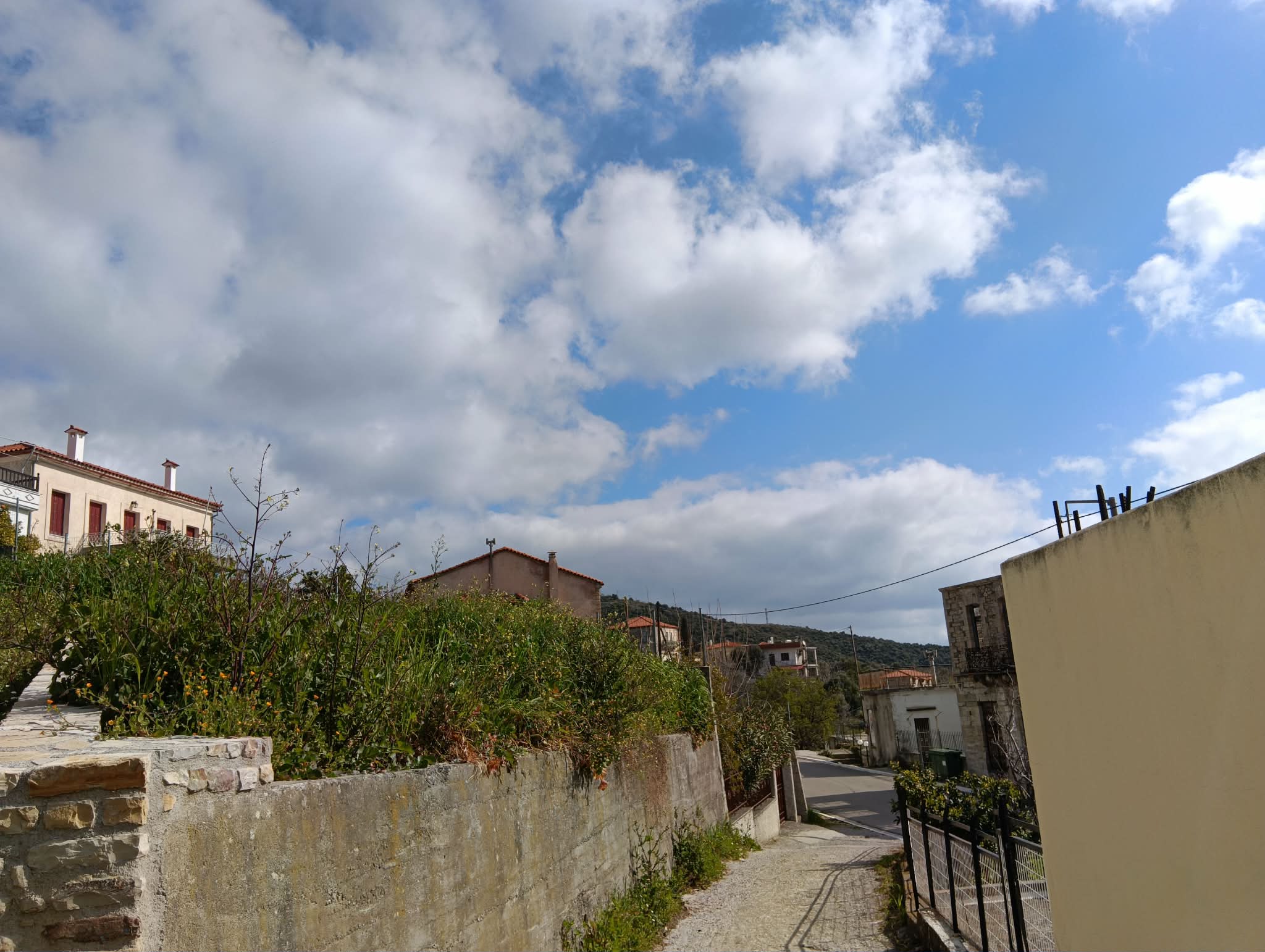 Καιρός: Νεφώσεις και βοριάδες 6 μποφόρ σήμερα στην Εύβοια