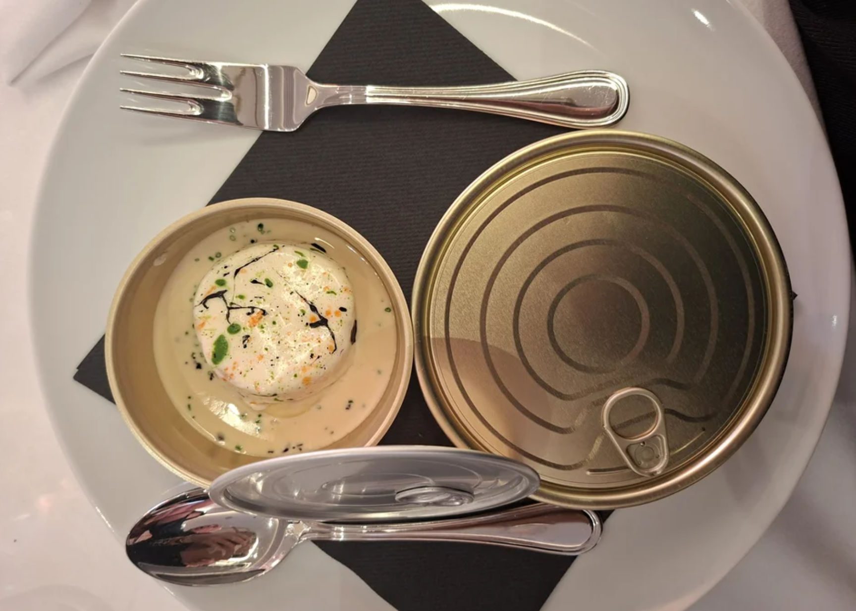 Χρυσοί Σκούφοι 2026: Η λίστα με τα 45 καλύτερα εστιατόρια της Ελλάδας