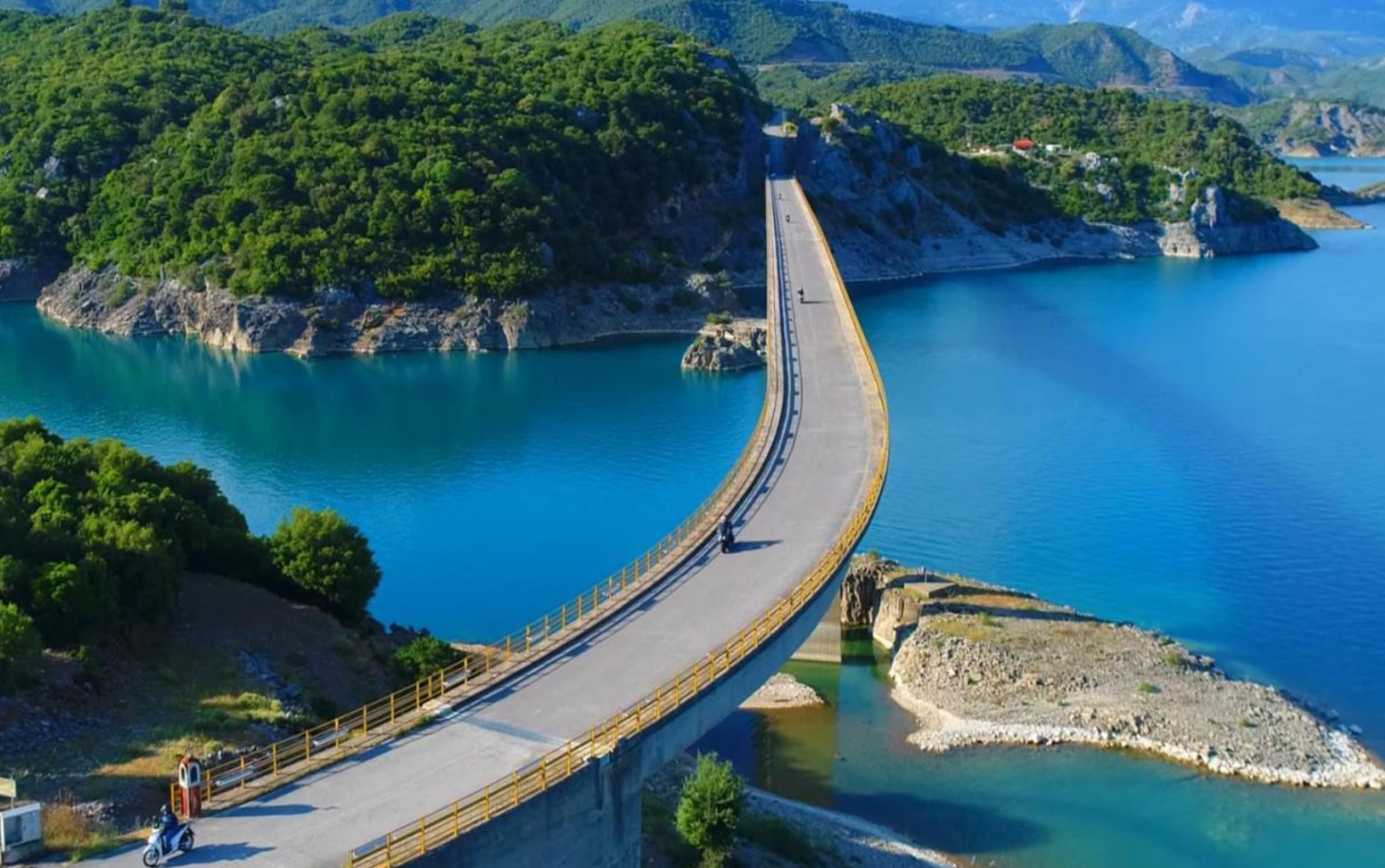 Η γέφυρα της Ελλάδας που σπάει παγκόσμια ρεκόρ και μαγεύει όλο τον κόσμο