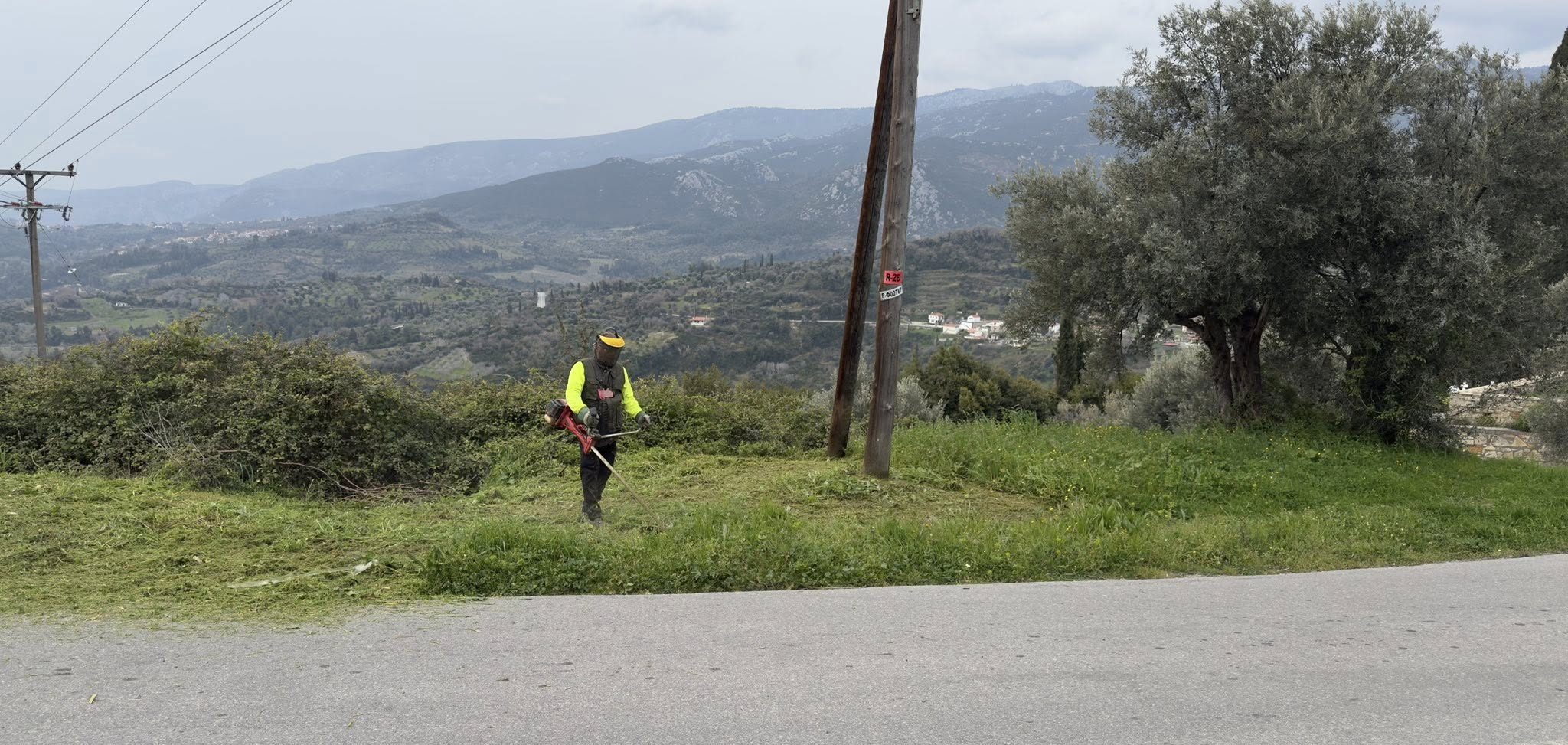 Εύβοια: Πήραν «φωτιά» τα χορτοκοπτικά σε αυτό το χωριό εν όψει 25ης Μαρτίου