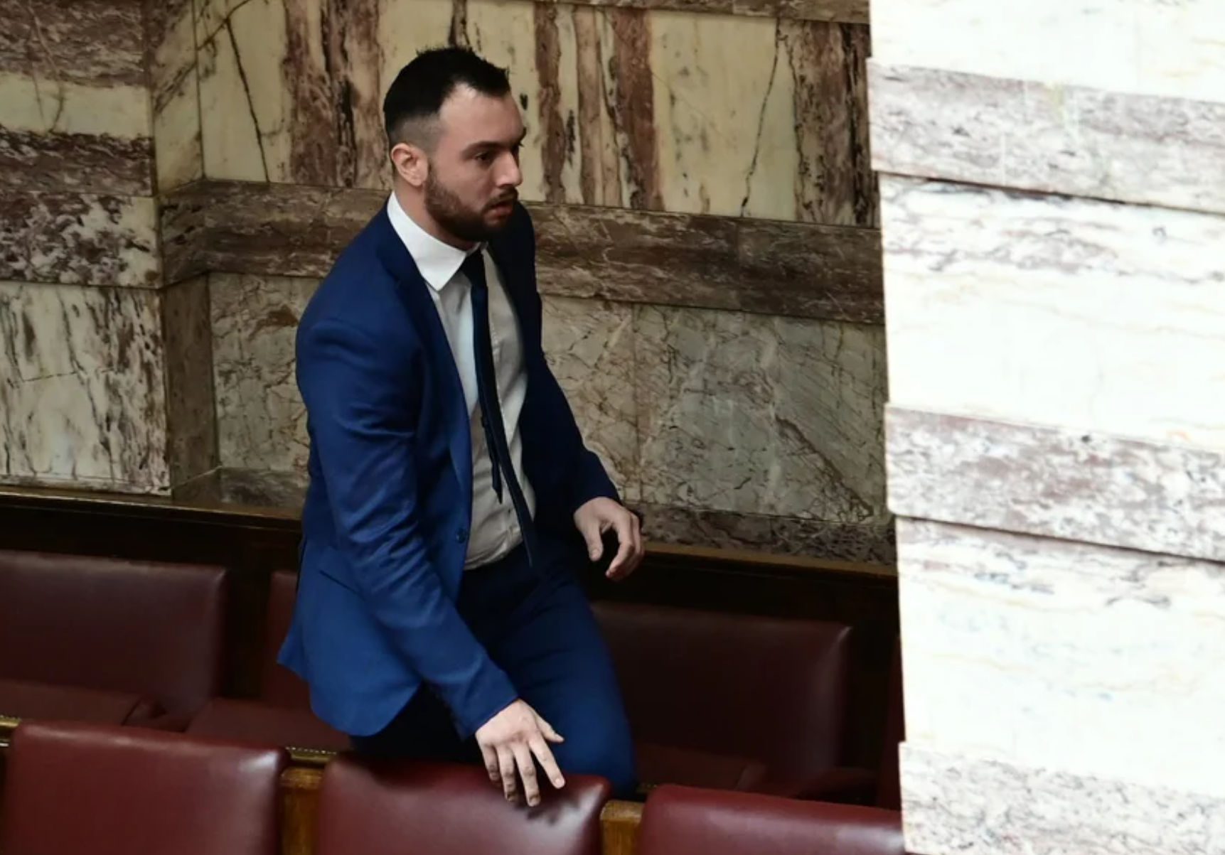 Ποινή φυλάκισης στον ανεξάρτητο βουλευτή Φλώρο για τον ξυλοδαρμό του Γραμμένου στη Βουλή