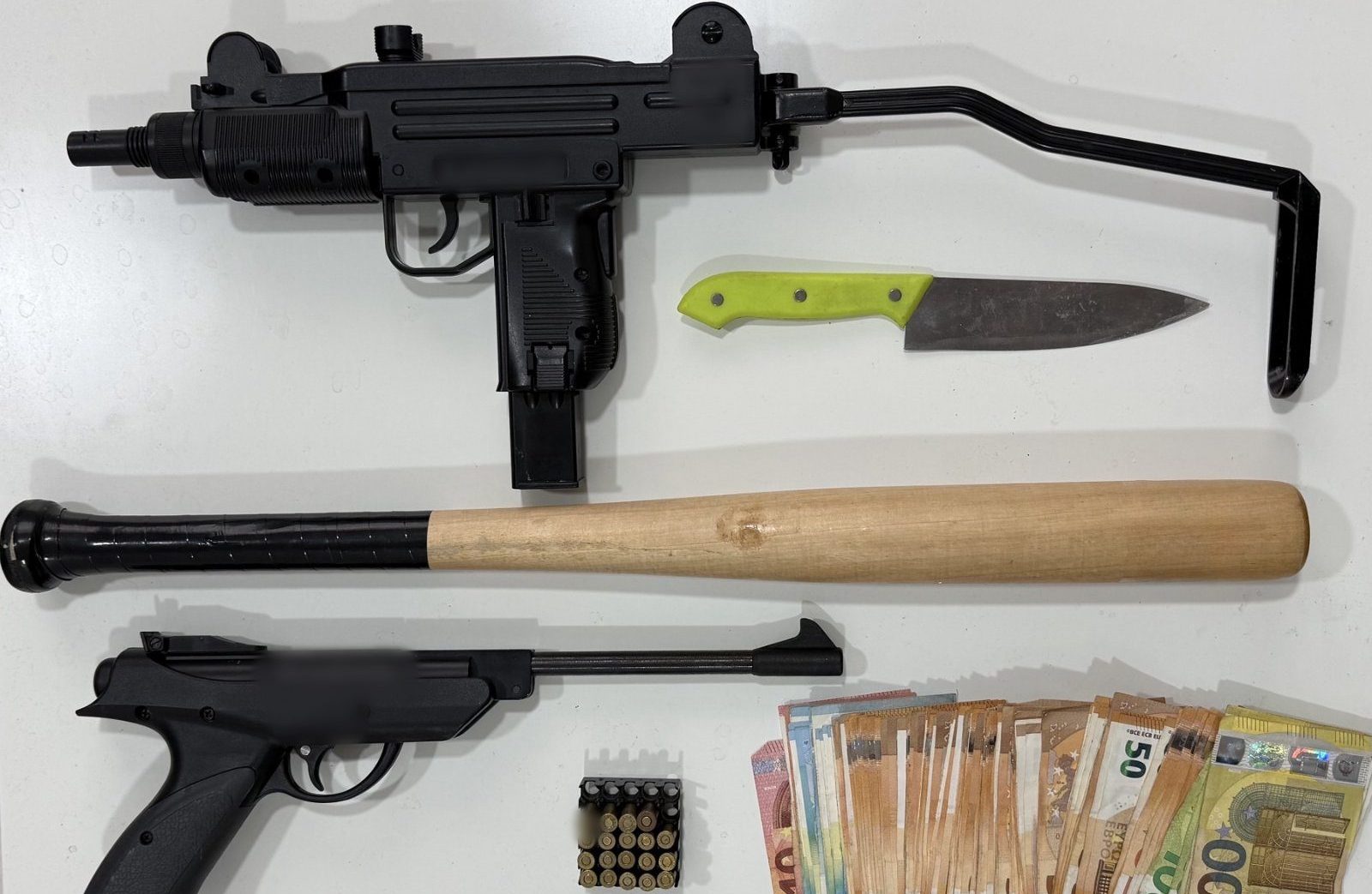 Χειροπέδες σε άνδρα και γυναίκα στη Λαμία για πολλαπλές παραβάσεις