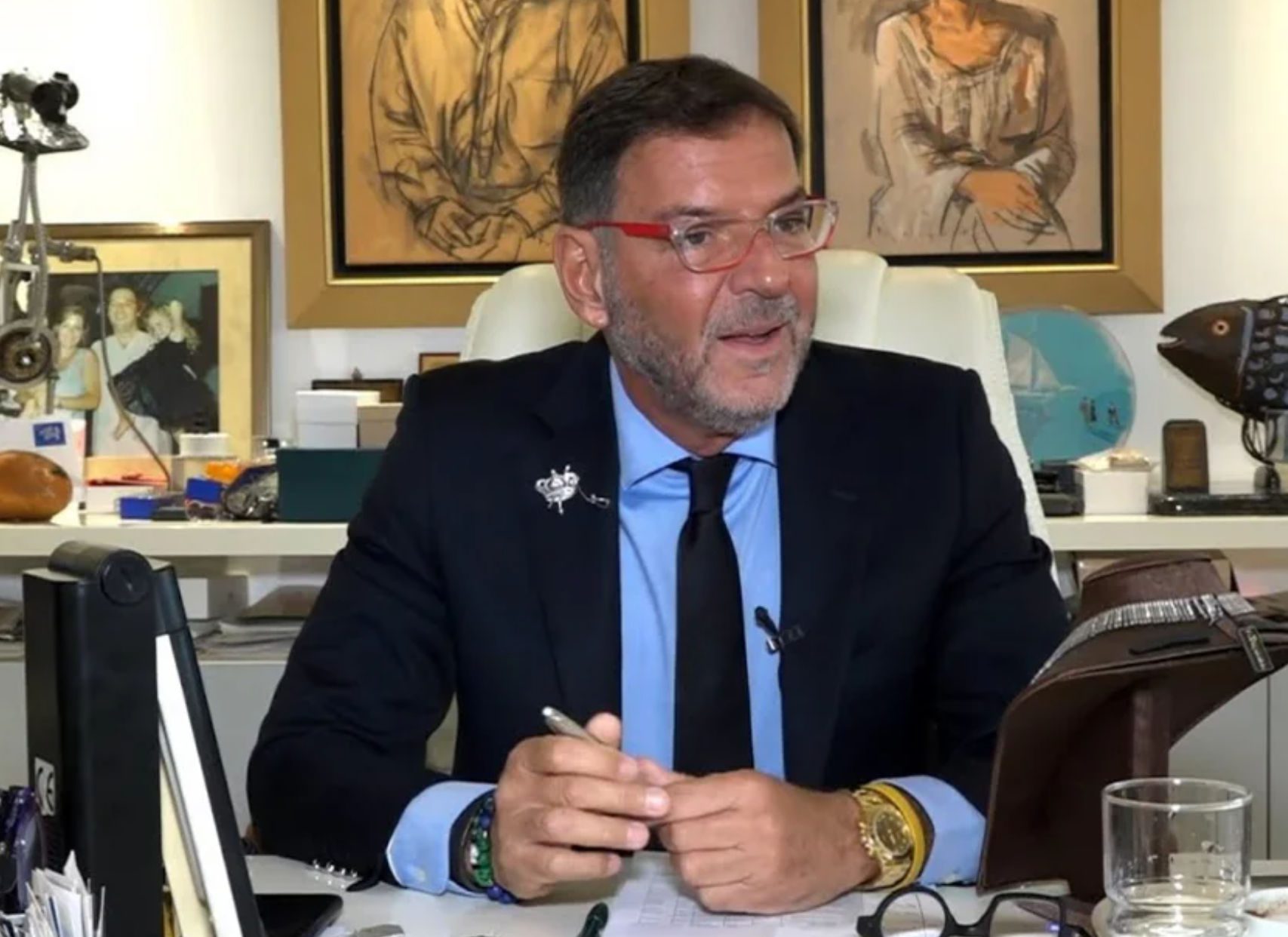 Η απάντηση της γκαλερί του Γιώργου Τσαγκαράκη για τους πίνακες που κατασχέθηκαν