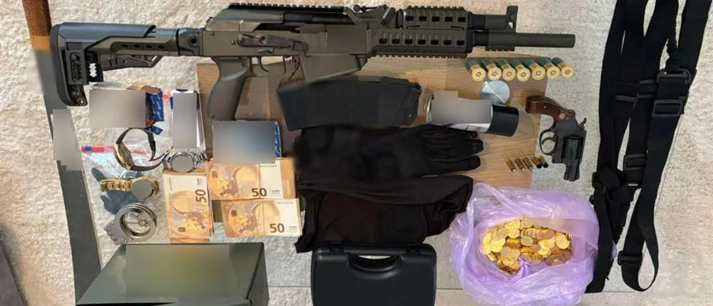 Λάρισα: Εξαρθρώθηκε εγκληματική οργάνωση που διέπραττε απάτες με “χρυσές λίρες” (vid)